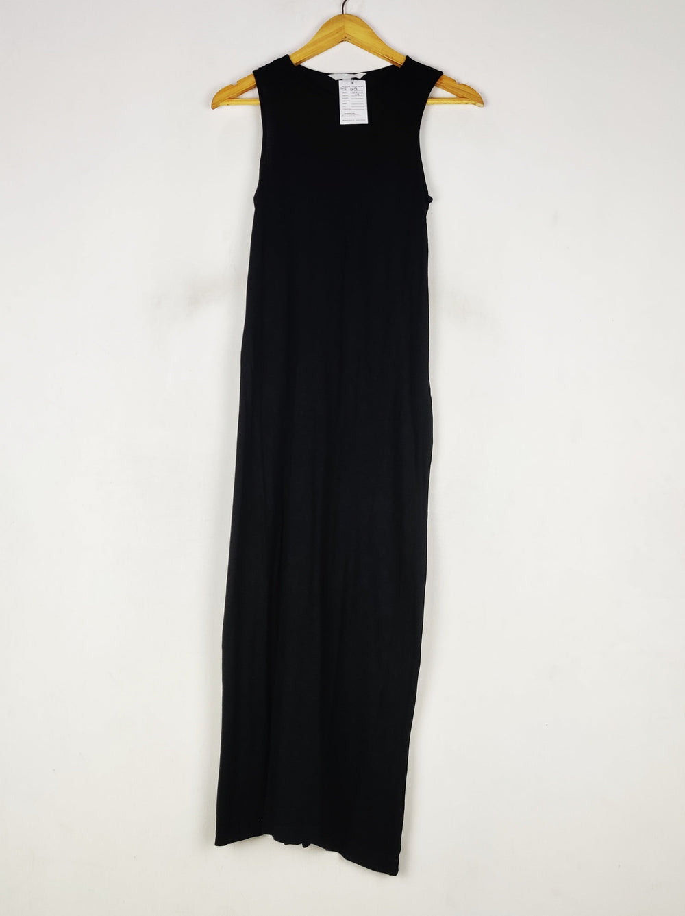 Buy online pre-used pre-loved 100% authentic & Original branded H&M (SBD-619) available in Pakistan. Top international brands avilable.