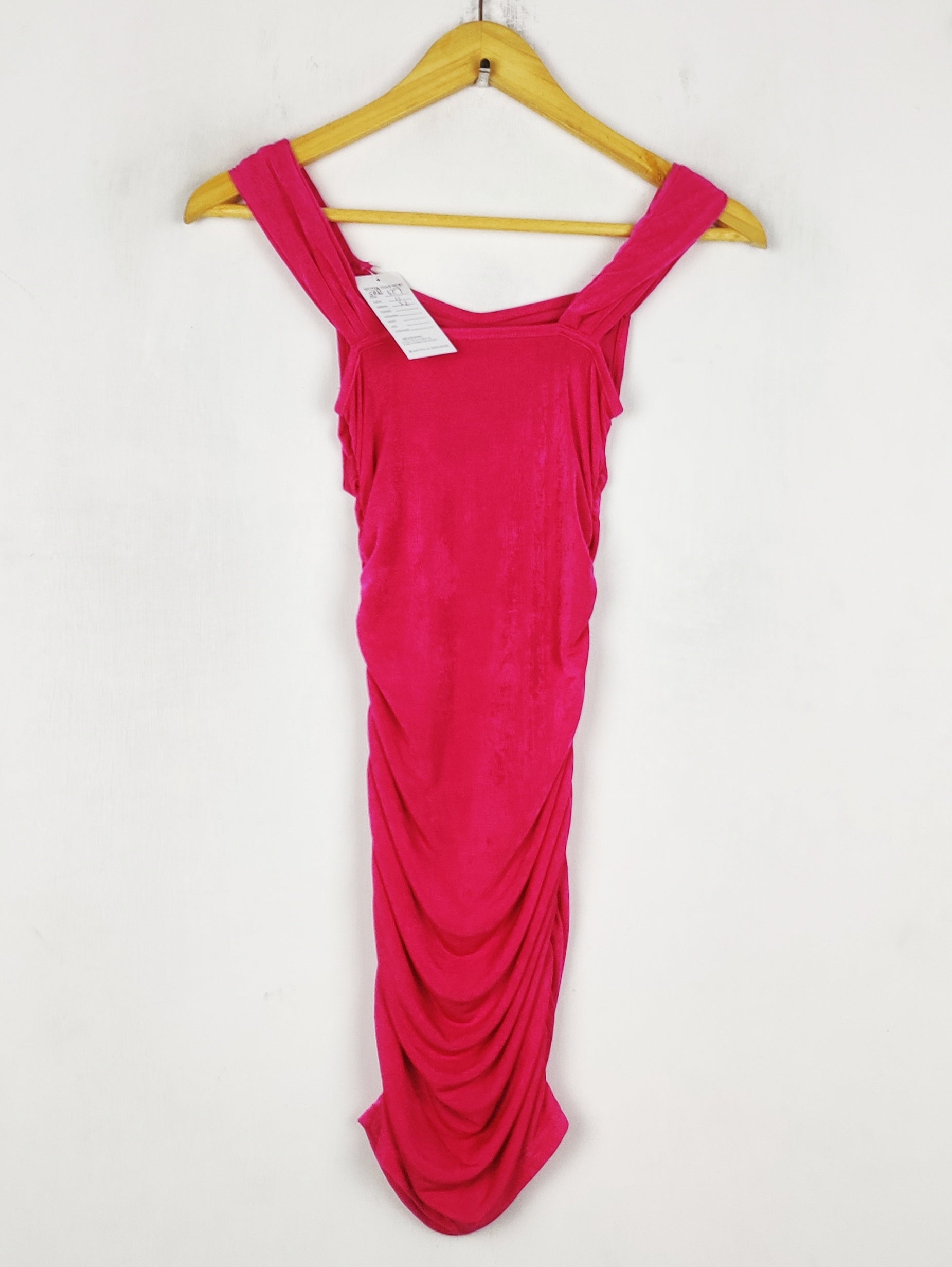Buy online pre-used pre-loved 100% authentic & Original branded Shein (SBD-627) available in Pakistan. Top international brands avilable.