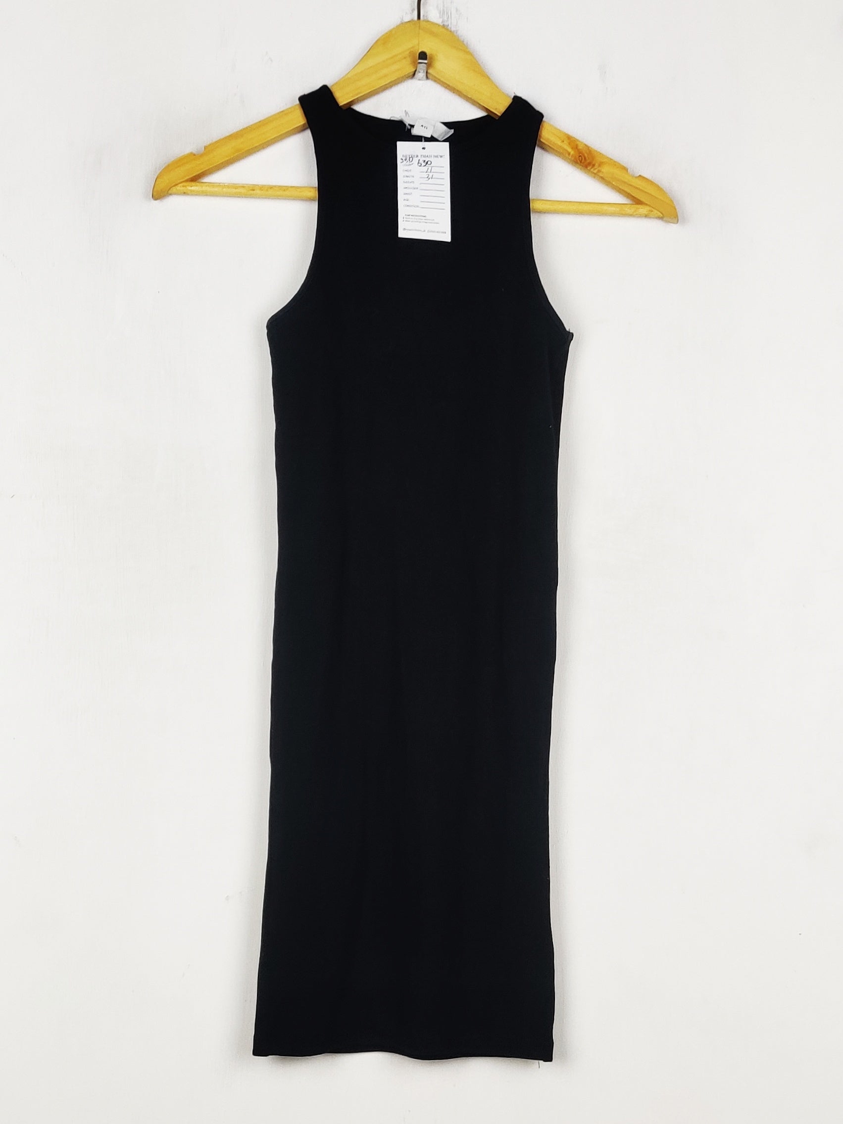 Buy online pre-used pre-loved 100% authentic & Original branded H&M (SBD-630) available in Pakistan. Top international brands avilable.