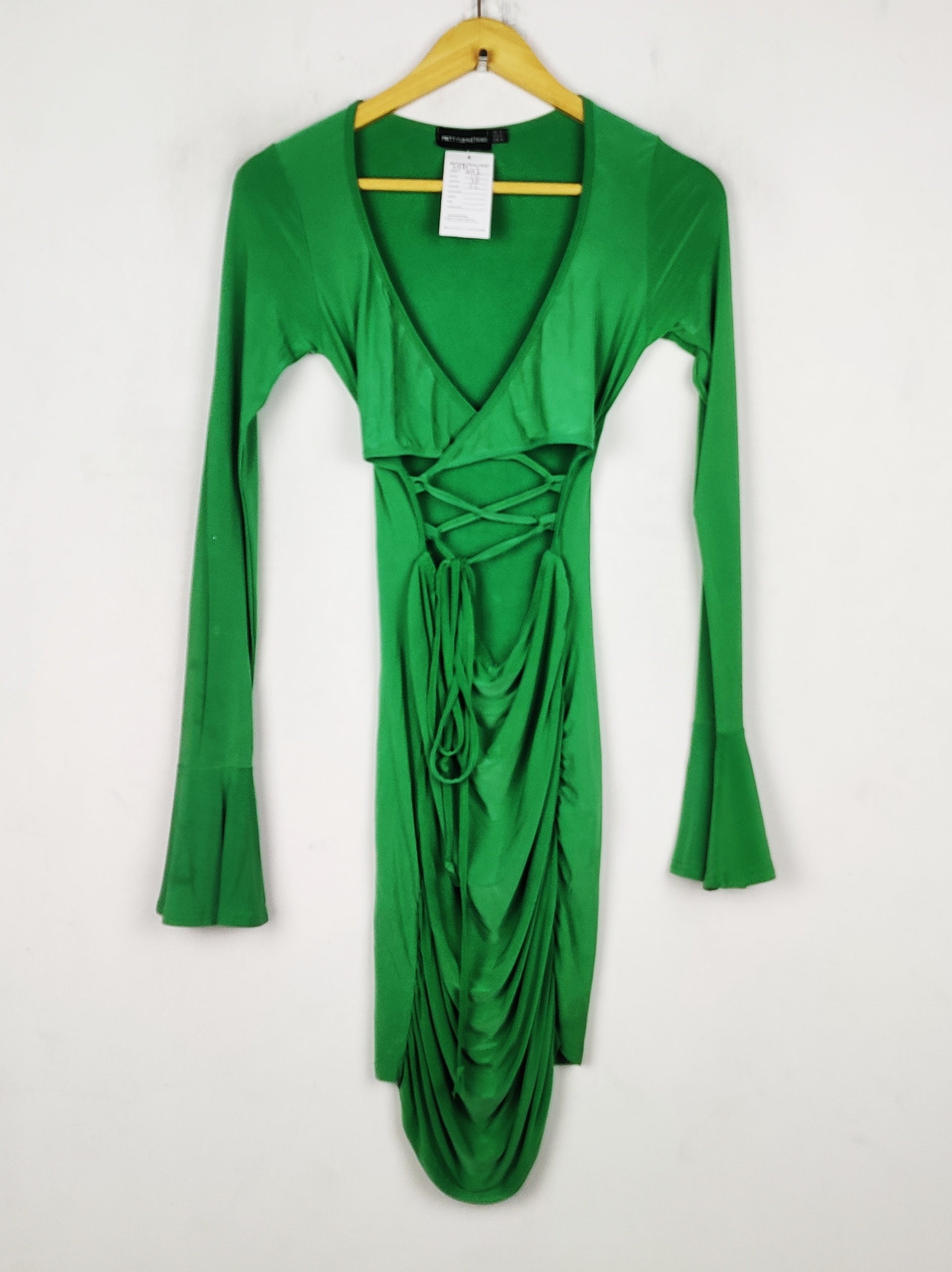 Buy online pre-used pre-loved 100% authentic & Original branded Prettylittlething (SBD-642) available in Pakistan. Top international brands avilable.