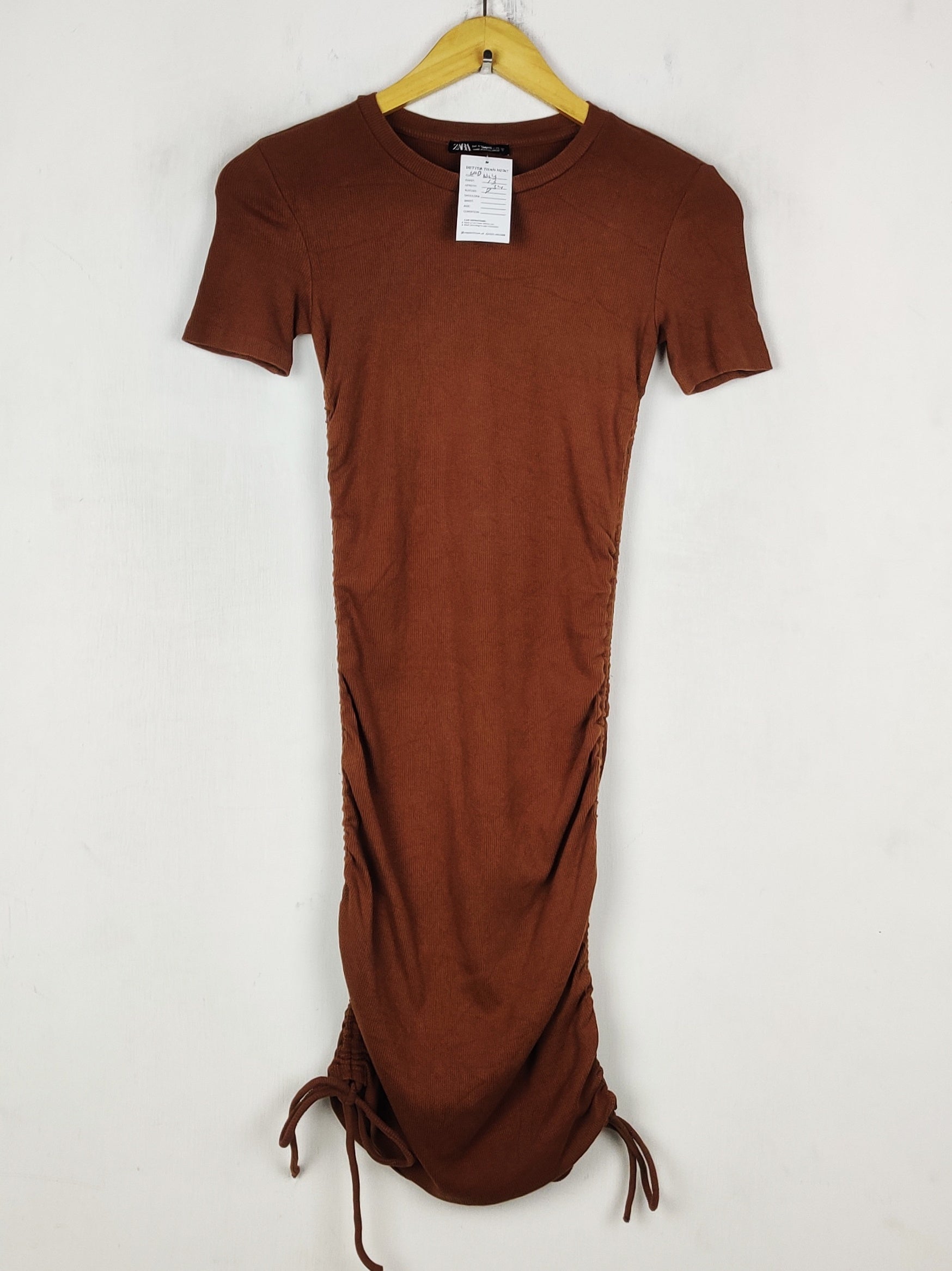 Buy online pre-used pre-loved 100% authentic & Original branded Zara (SBD-644) available in Pakistan. Top international brands avilable.