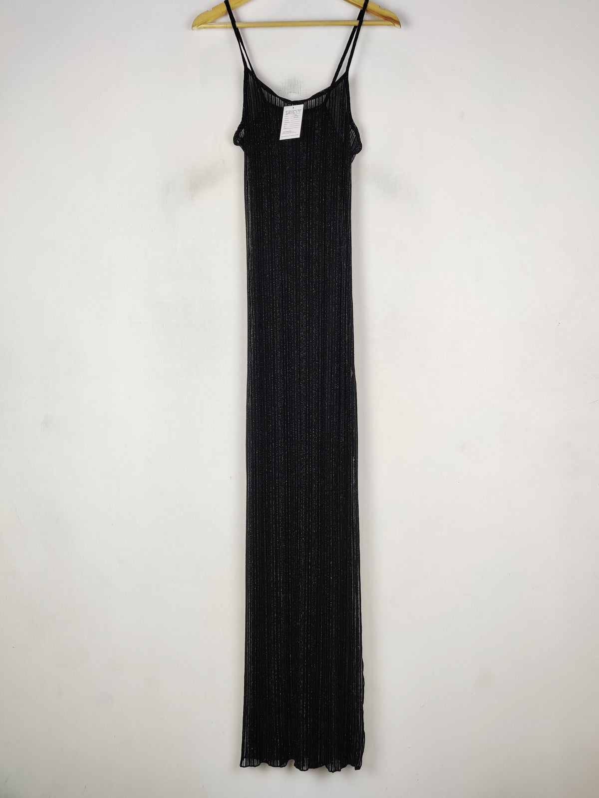 Buy online pre-used pre-loved 100% authentic & Original branded Unknown Brand (SBD-649) available in Pakistan. Top international brands avilable.
