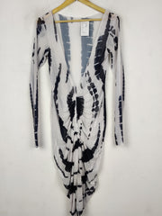 Buy online pre-used pre-loved 100% authentic & Original branded Unknown Brand (SBD-653) available in Pakistan. Top international brands avilable.