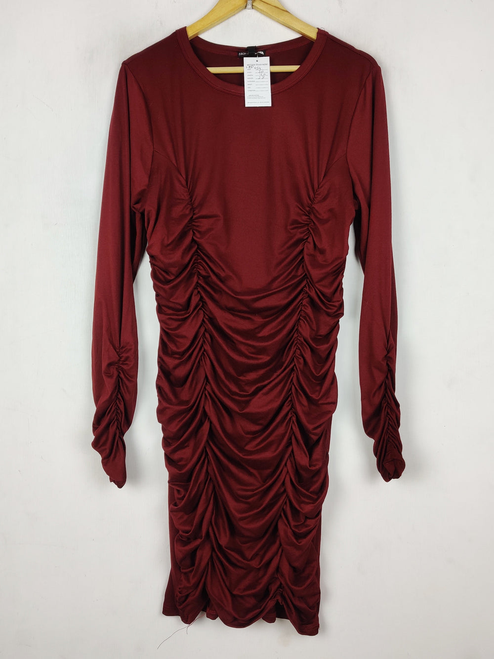 Buy online pre-used pre-loved 100% authentic & Original branded Fashion Nova (SBD-654) available in Pakistan. Top international brands avilable.