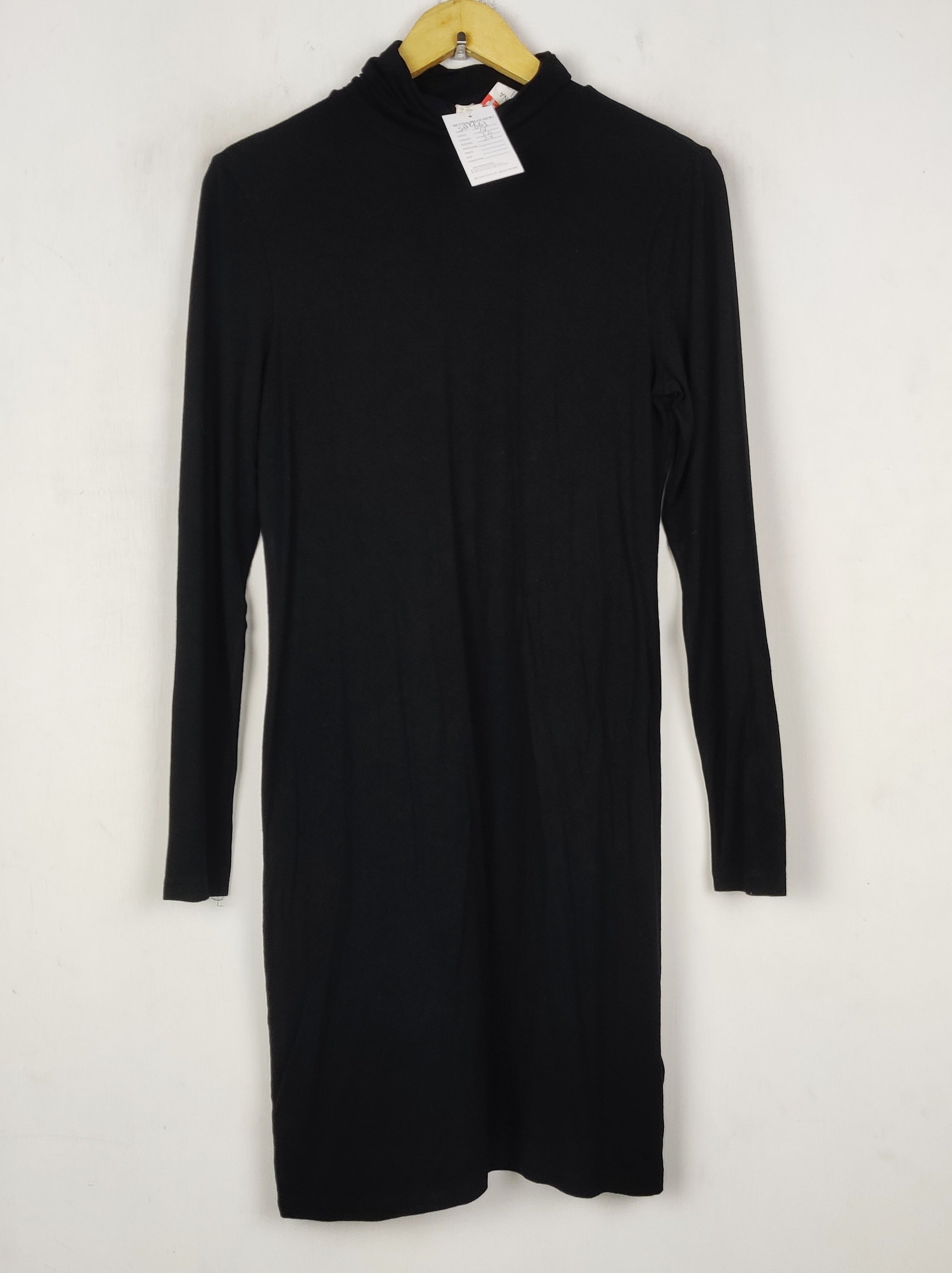 Buy online pre-used pre-loved 100% authentic & Original branded H&M (SBD-661) available in Pakistan. Top international brands avilable.