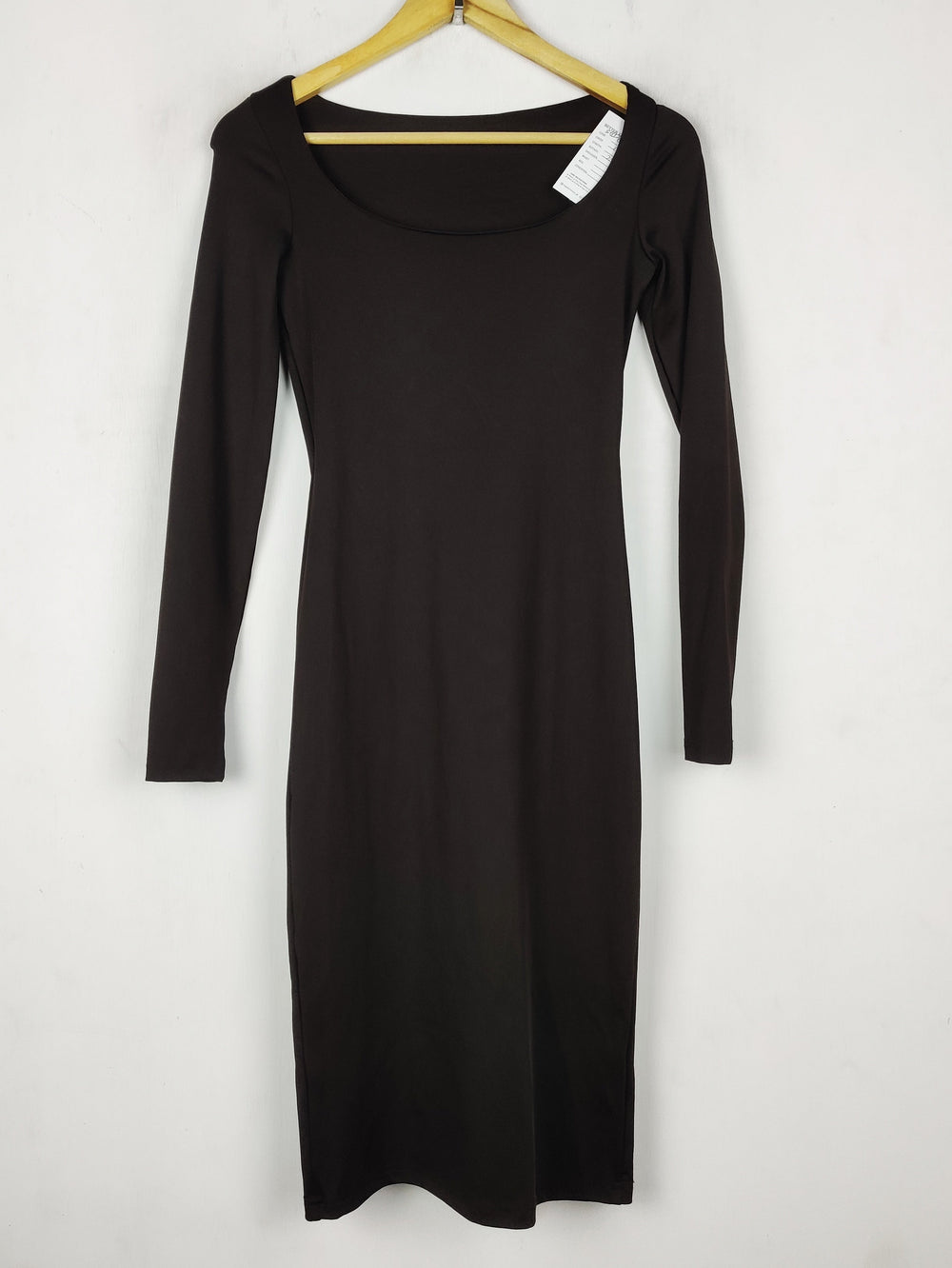 Buy online pre-used pre-loved 100% authentic & Original branded Unknown Brand (SBD-668) available in Pakistan. Top international brands avilable.