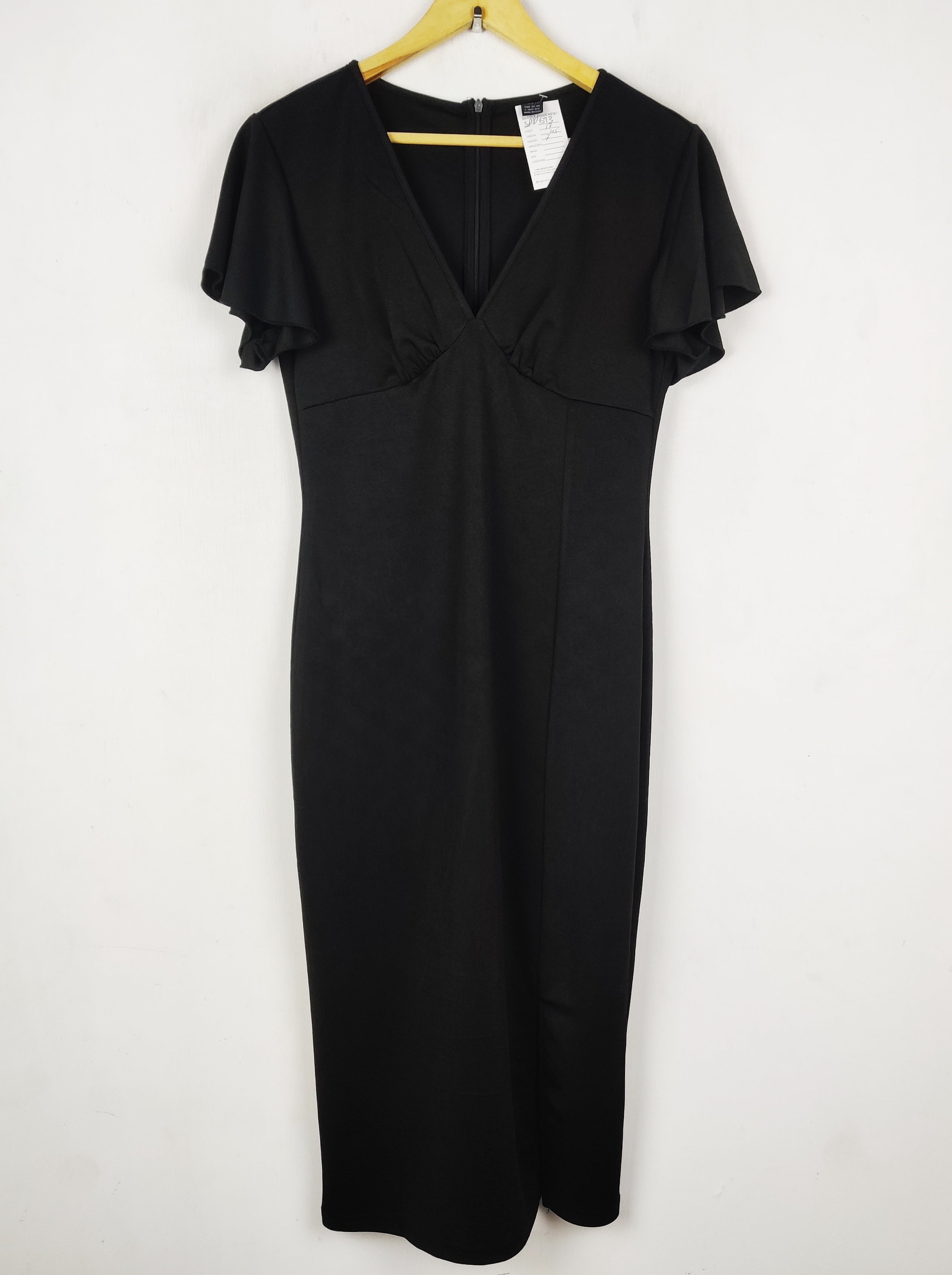 Buy online pre-used pre-loved 100% authentic & Original branded Shein (SBD-673) available in Pakistan. Top international brands avilable.