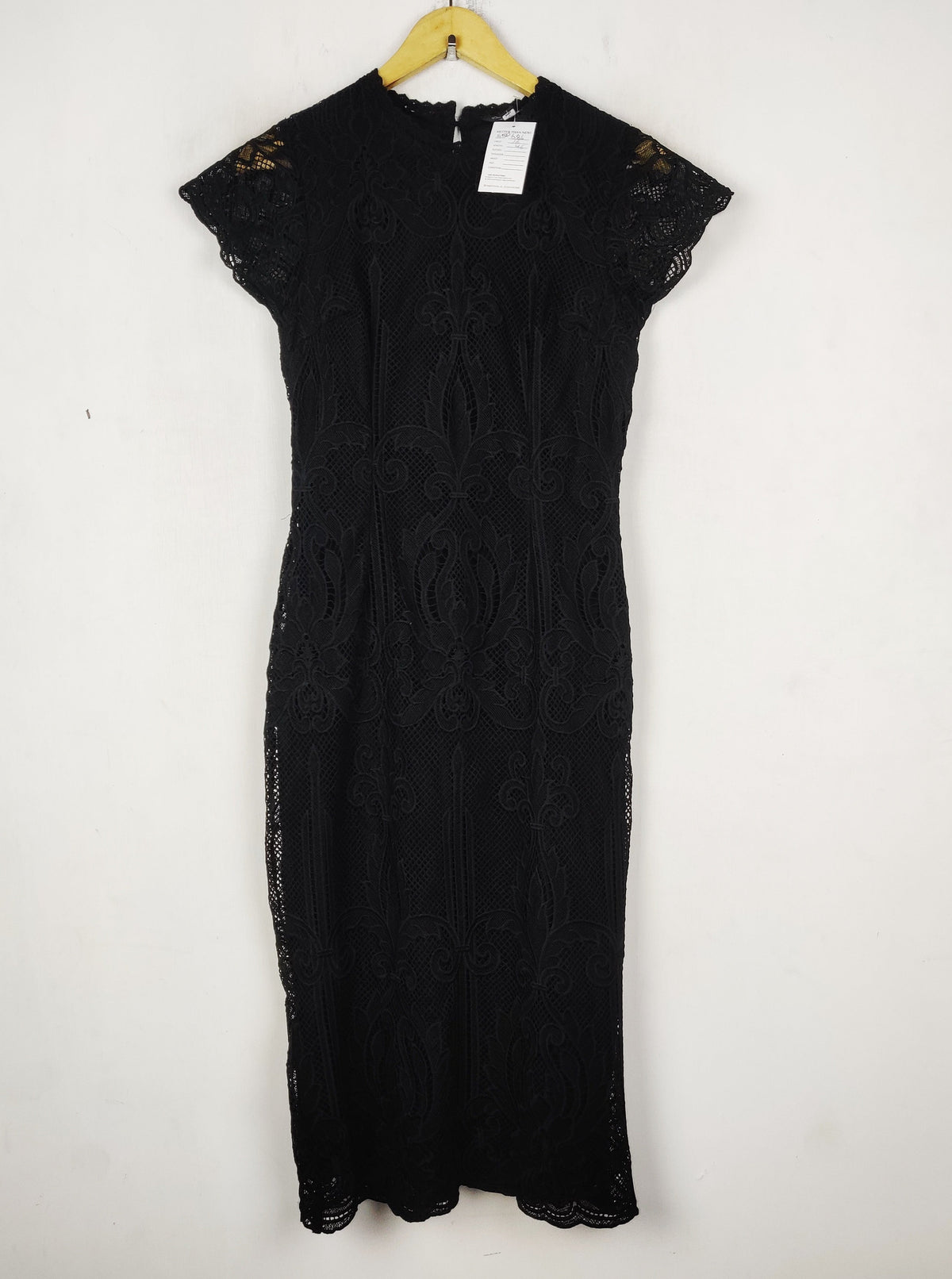 Buy online pre-used pre-loved 100% authentic & Original branded Miss Selfridge (SBD-686) available in Pakistan. Top international brands avilable.
