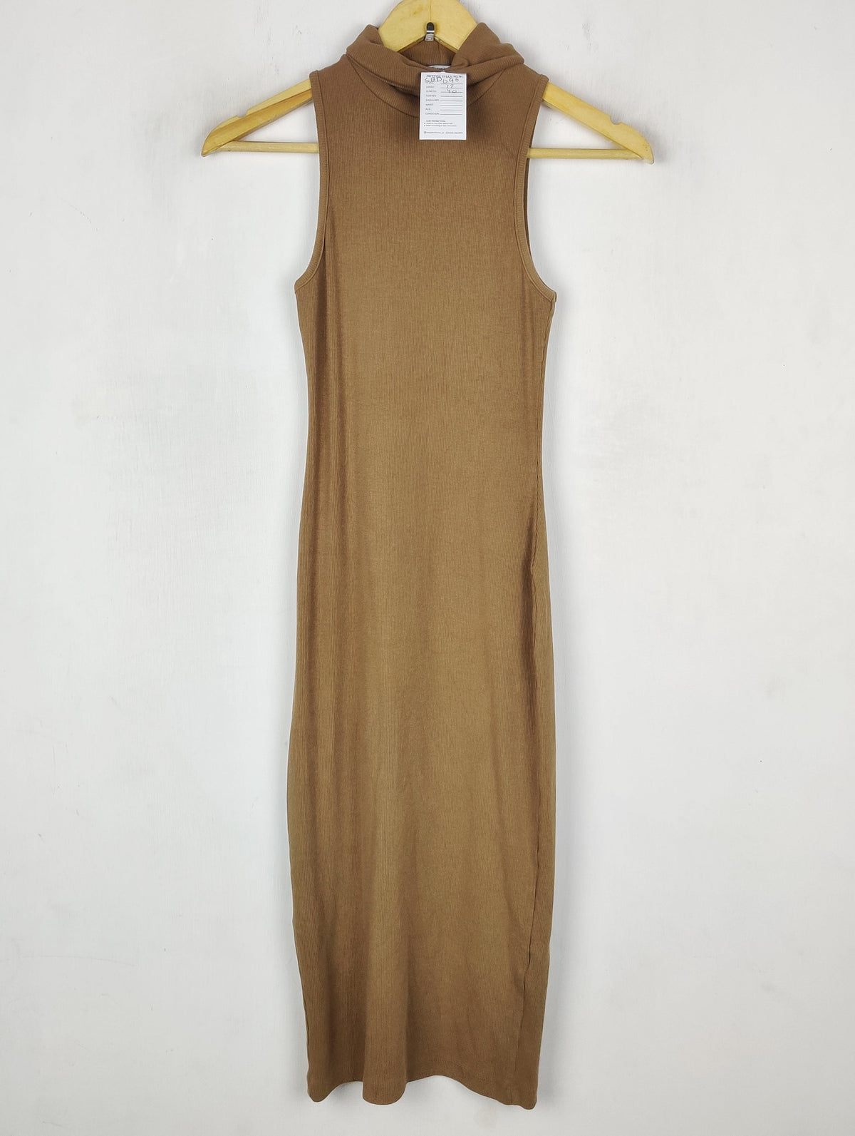 Buy online pre-used pre-loved 100% authentic & Original branded Zara (SBD-690) available in Pakistan. Top international brands avilable.
