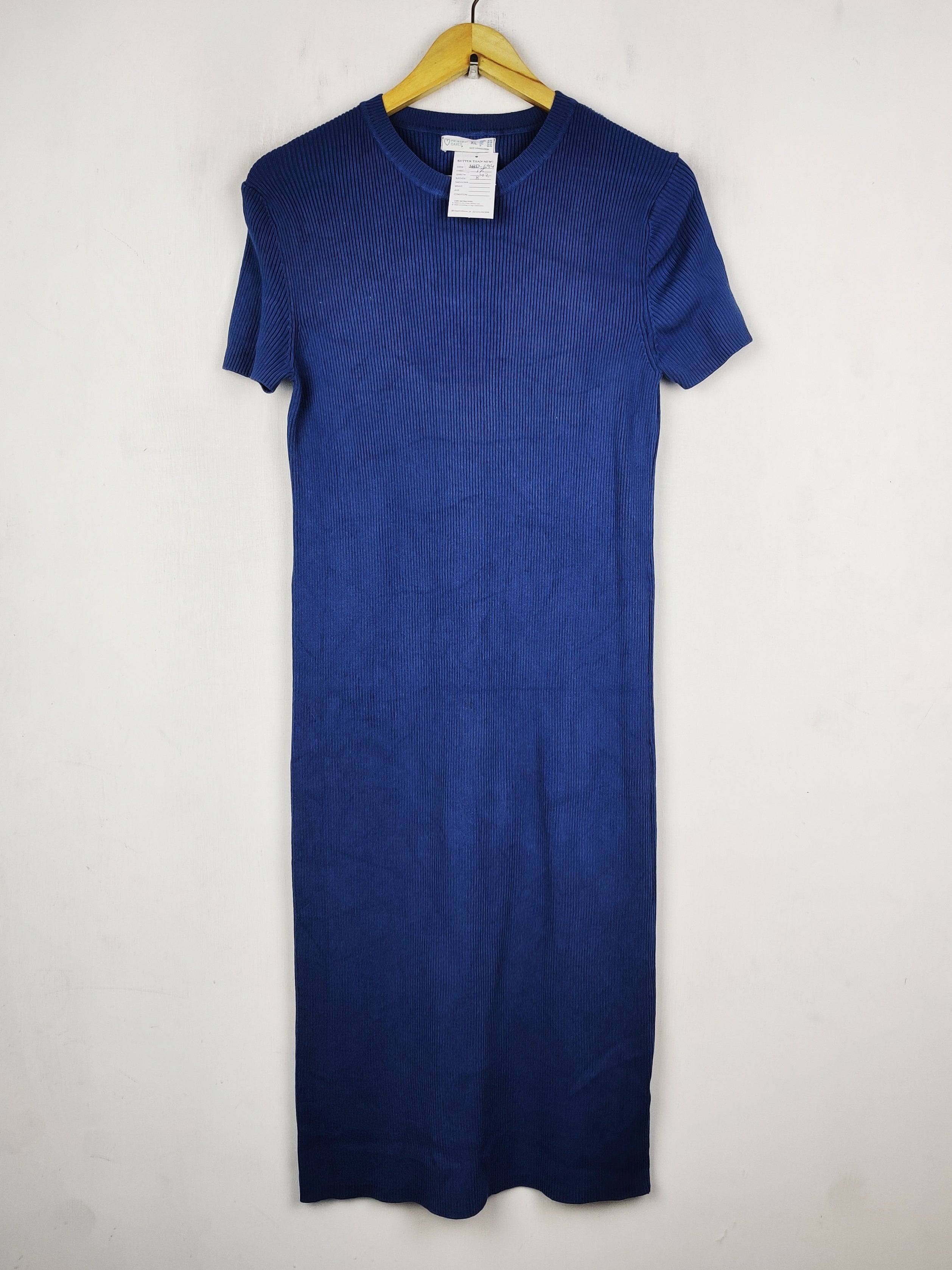 Buy online pre-used pre-loved 100% authentic & Original branded Primark (SBD-694) available in Pakistan. Top international brands avilable.