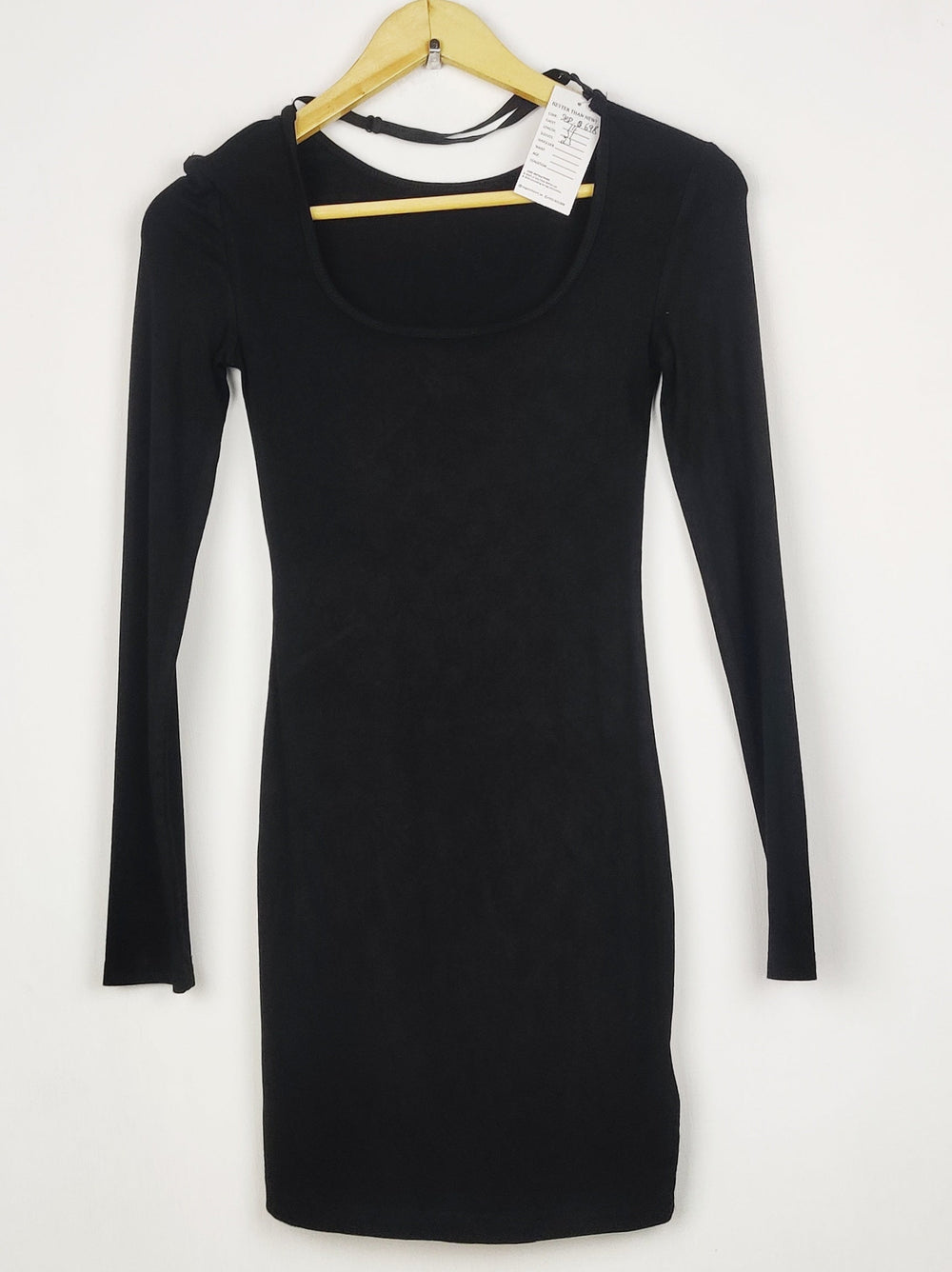 Buy online pre-used pre-loved 100% authentic & Original branded Dazy (SBD-698) available in Pakistan. Top international brands avilable.