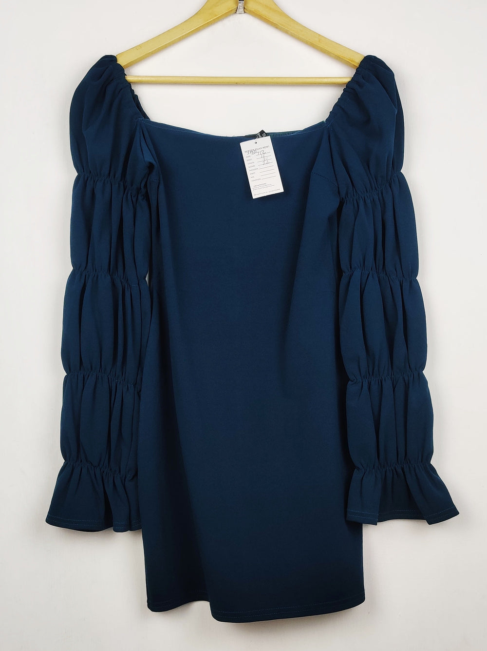 Buy online pre-used pre-loved 100% authentic & Original branded Boohoo (SBD-712) available in Pakistan. Top international brands avilable.