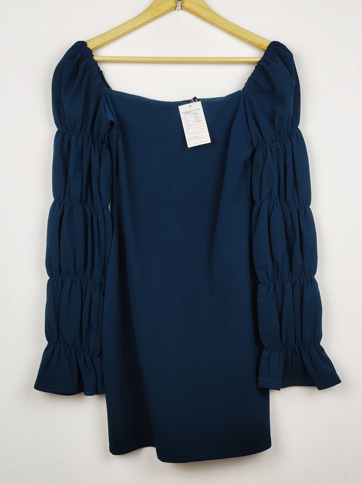 Buy online pre-used pre-loved 100% authentic & Original branded Boohoo (SBD-712) available in Pakistan. Top international brands avilable.