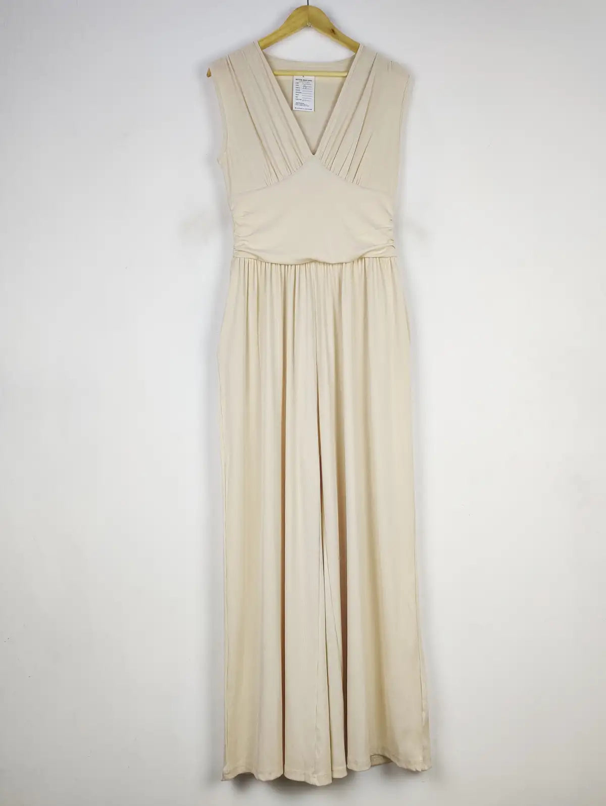 Buy online pre-used pre-loved 100% authentic & Original branded Unknown Brand (SBD-99) available in Pakistan. Top international brands avilable.