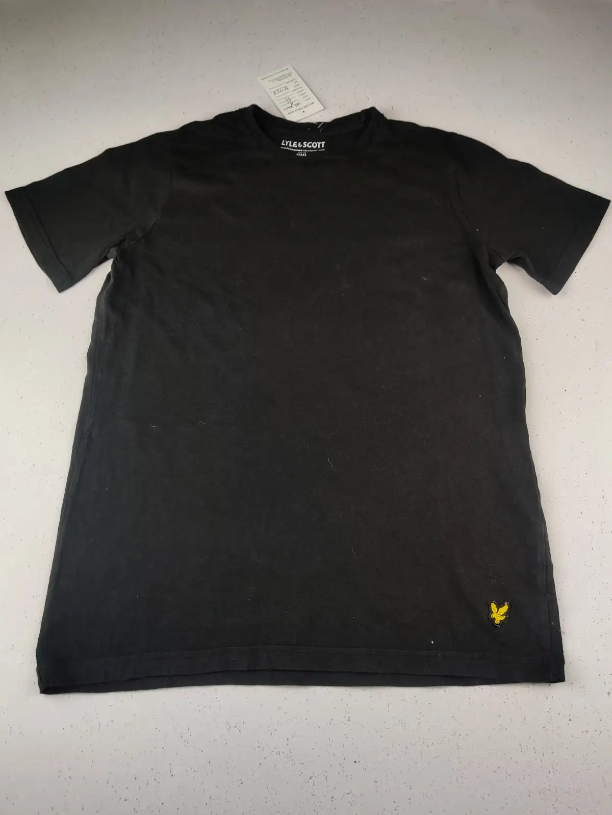 Buy online pre-used pre-loved 100% authentic & Original branded Lyle & Scott (SBT-2223) available in Pakistan. Top international brands avilable.