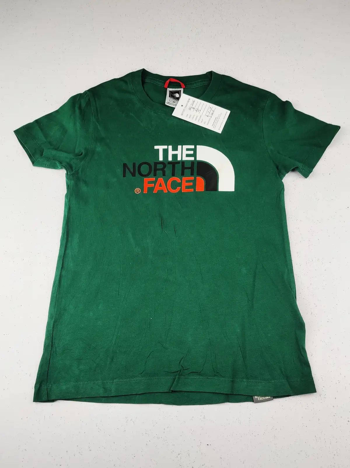 Buy online pre-used pre-loved 100% authentic & Original branded The North Face (SBT-2225) available in Pakistan. Top international brands avilable.