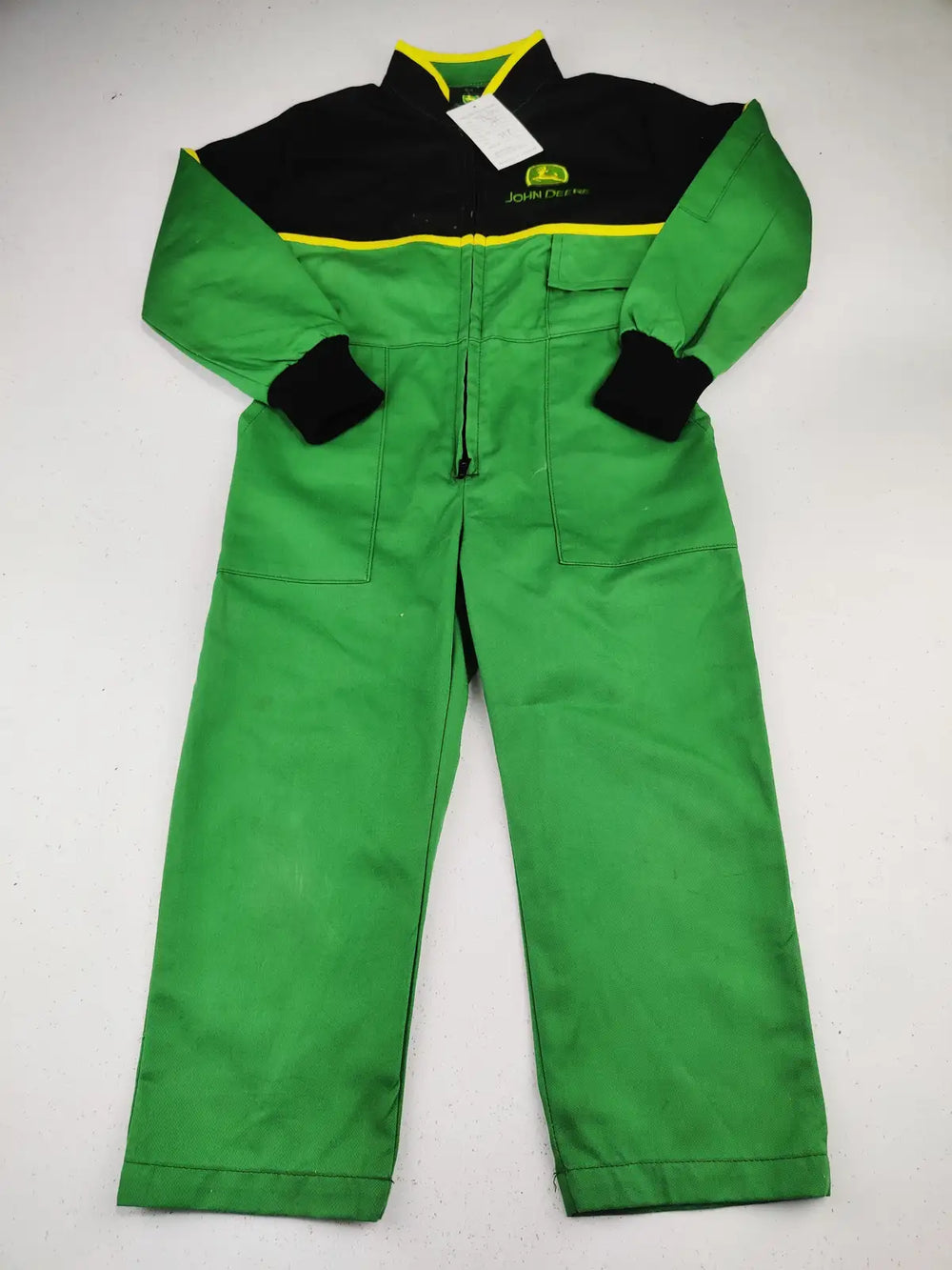 Buy online pre-used pre-loved 100% authentic & Original branded John Deere (SBT-2664) available in Pakistan. Top international brands avilable.