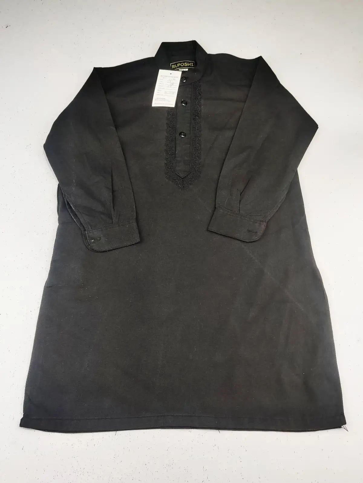Buy online pre-used pre-loved 100% authentic & Original branded Ruposhi (SBT-2696) available in Pakistan. Top international brands avilable.