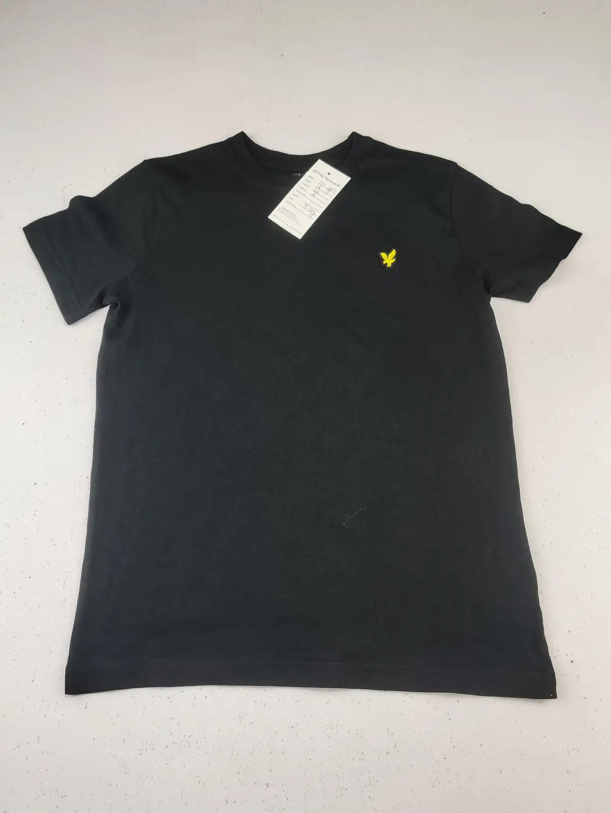 Buy online pre-used pre-loved 100% authentic & Original branded Lyle & Scott (SBT-2924) available in Pakistan. Top international brands avilable.