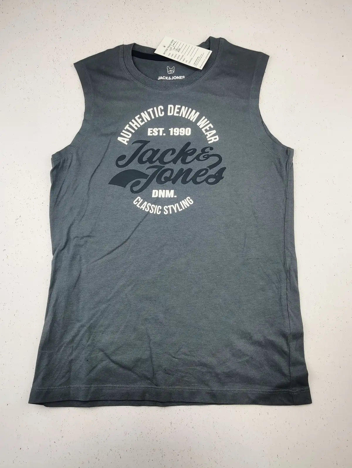 Buy online pre-used pre-loved 100% authentic & Original branded Jack&Jones (SBT-3002) available in Pakistan. Top international brands avilable.