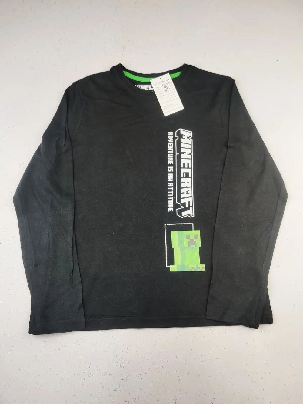 Buy online pre-used pre-loved 100% authentic & Original branded Minecraft (SBT-3990) available in Pakistan. Top international brands avilable.