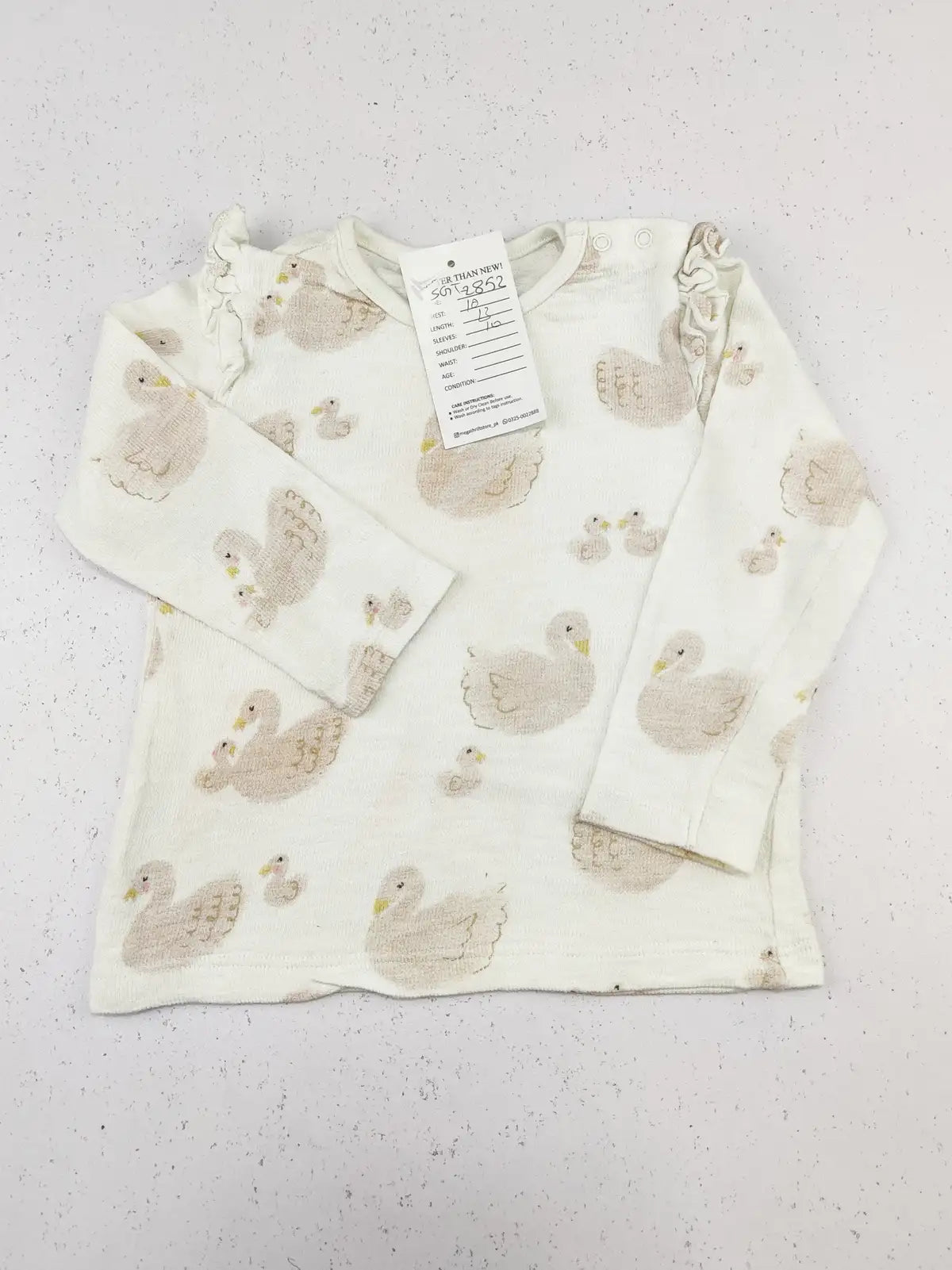 Buy online pre-used pre-loved 100% authentic & Original branded Marks & Spencer (SGT-2852) available in Pakistan. Top international brands avilable.