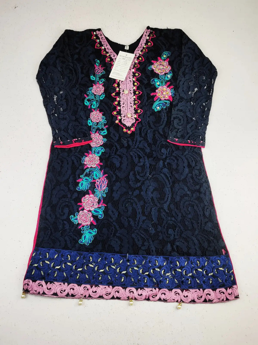 Buy online pre-used pre-loved 100% authentic & Original branded Unknown Brand (SGT-2939) available in Pakistan. Top international brands avilable.