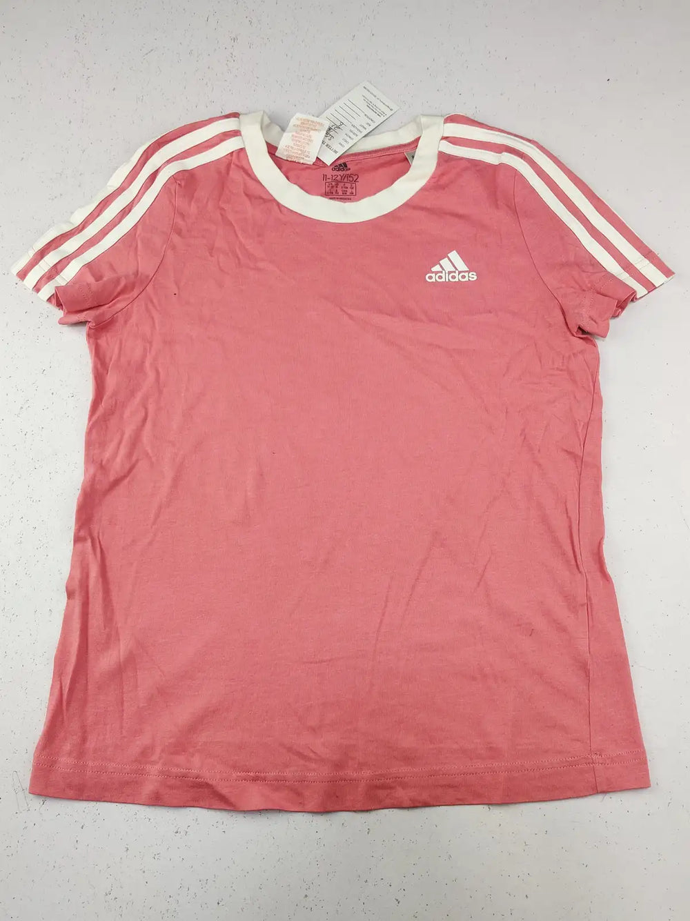 Buy online pre-used pre-loved 100% authentic & Original branded Adidas (SGT-3917) available in Pakistan. Top international brands avilable.