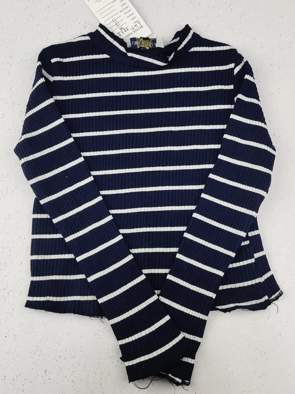 Buy online pre-used pre-loved 100% authentic & Original branded Lpc Girls (SGT-3958) available in Pakistan. Top international brands avilable.