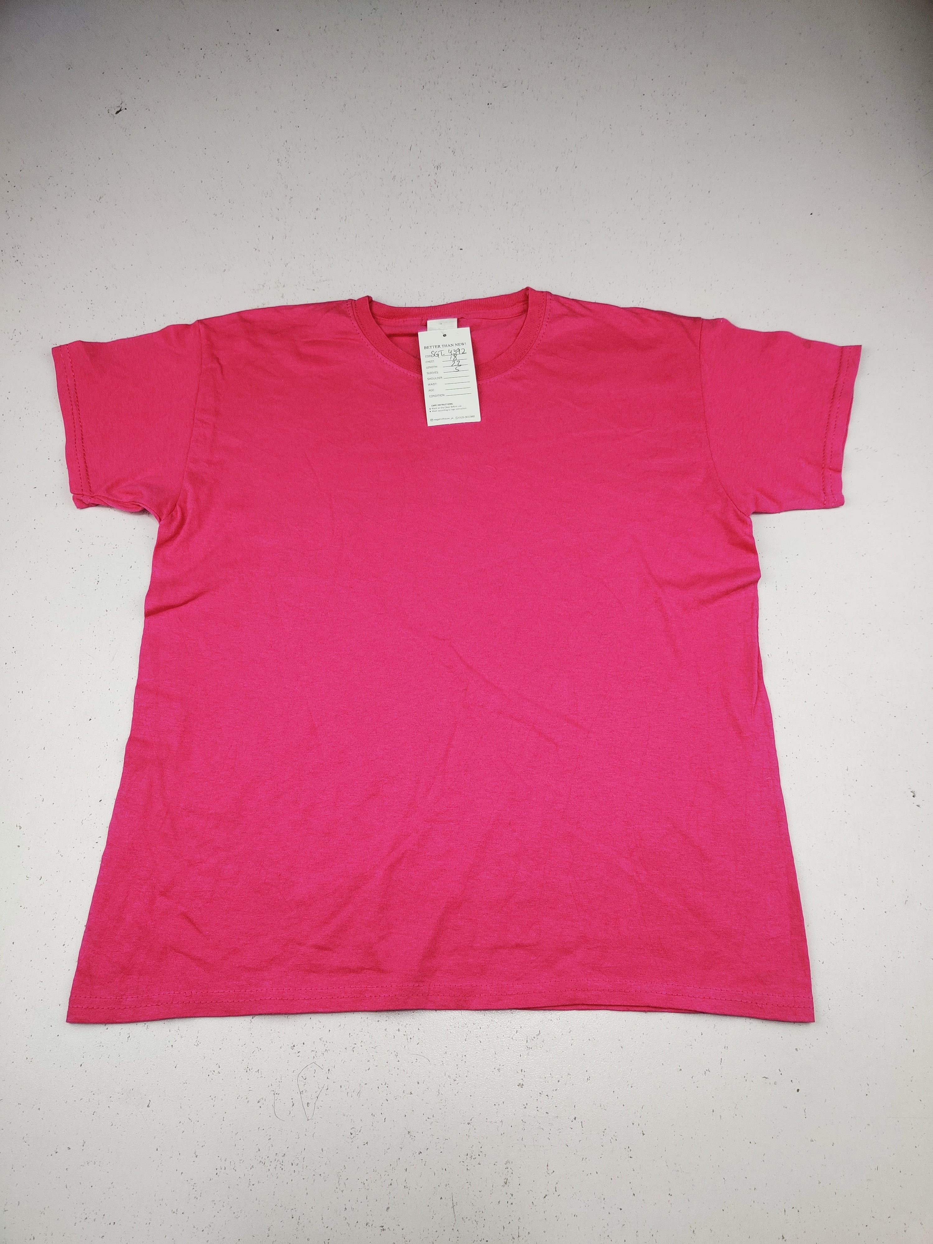 Buy online pre-used pre-loved 100% authentic & Original branded Fruit Of The Loom (SGT-4392) available in Pakistan. Top international brands avilable.