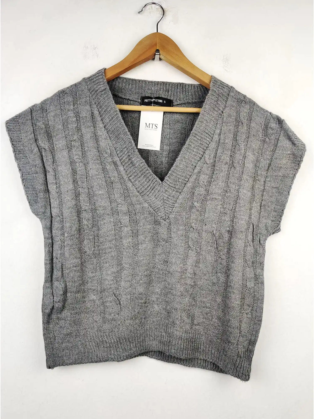 Buy online pre-used pre-loved 100% authentic & Original branded Pretty Little Thing (SL-1277) available in Pakistan. Top international brands avilable.