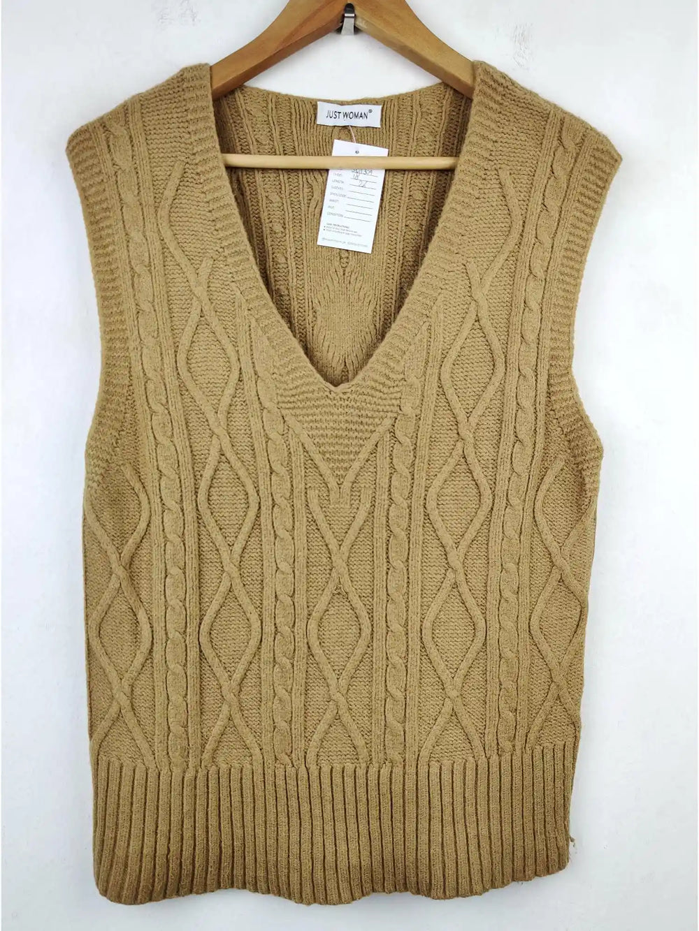 Buy online pre-used pre-loved 100% authentic & Original branded Just Woman (SL-1309) available in Pakistan. Top international brands avilable.