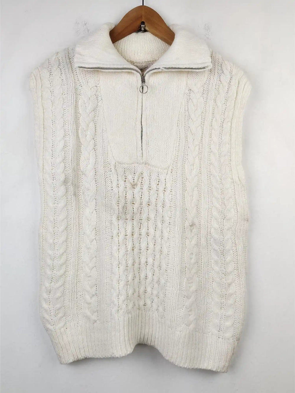 Buy online pre-used pre-loved 100% authentic & Original branded Tu (SL-1363) available in Pakistan. Top international brands avilable.