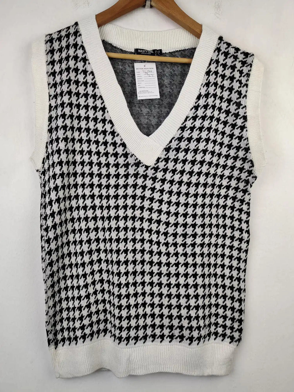 Buy online pre-used pre-loved 100% authentic & Original branded Nasty Gal (SL-1406) available in Pakistan. Top international brands avilable.