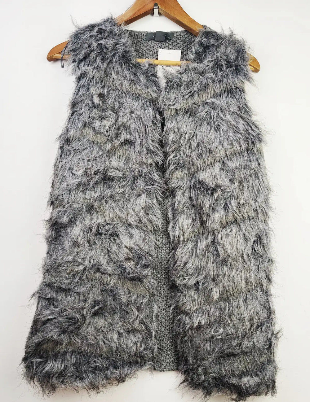 Buy online pre-used pre-loved 100% authentic & Original branded Primark (SL-1663) available in Pakistan. Top international brands avilable.