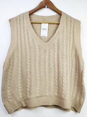 Buy online pre-used pre-loved 100% authentic & Original branded Shein (SL-1672) available in Pakistan. Top international brands avilable.
