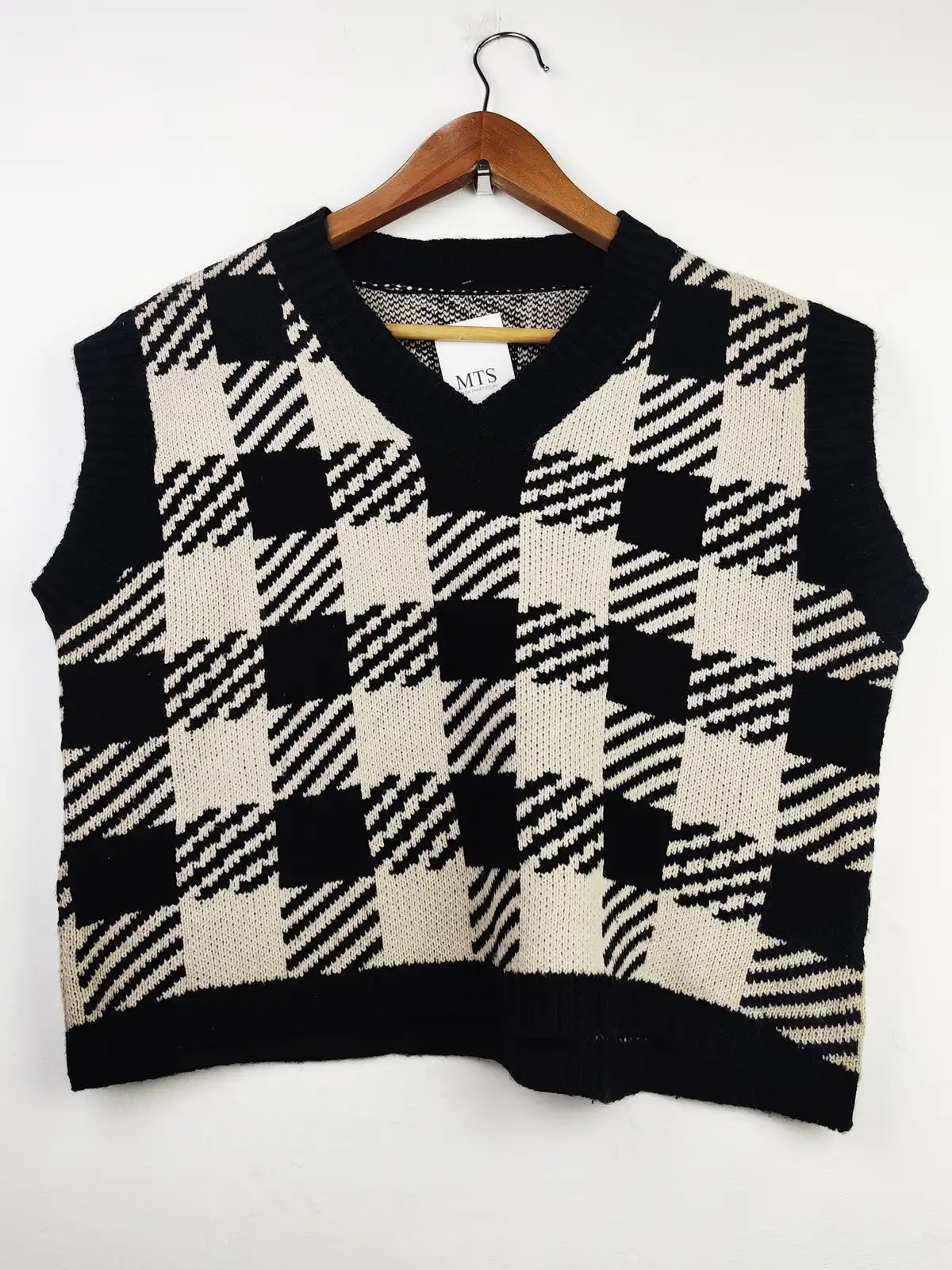Buy online pre-used pre-loved 100% authentic & Original branded Shein (SL-1677) available in Pakistan. Top international brands avilable.