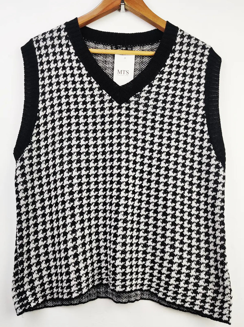 Buy online pre-used pre-loved 100% authentic & Original branded Shein (SL-1679) available in Pakistan. Top international brands avilable.