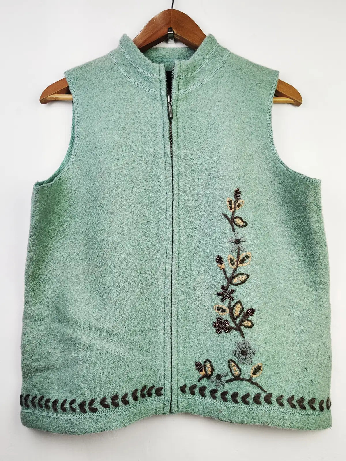 Buy online pre-used pre-loved 100% authentic & Original branded Sigrid Olsen (SL-1702) available in Pakistan. Top international brands avilable.