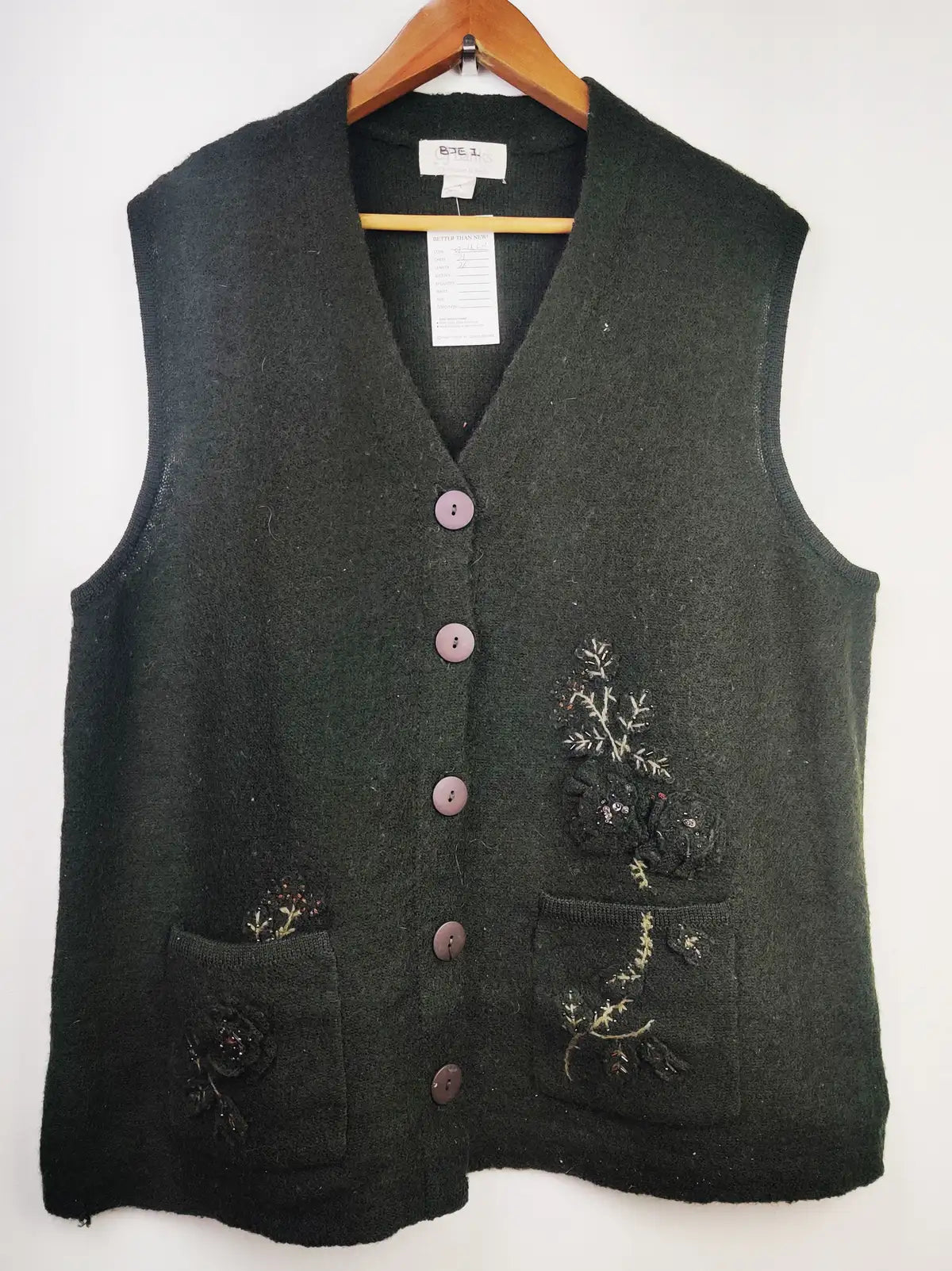 Buy online pre-used pre-loved 100% authentic & Original branded Cj Banks (SL-1714) available in Pakistan. Top international brands avilable.