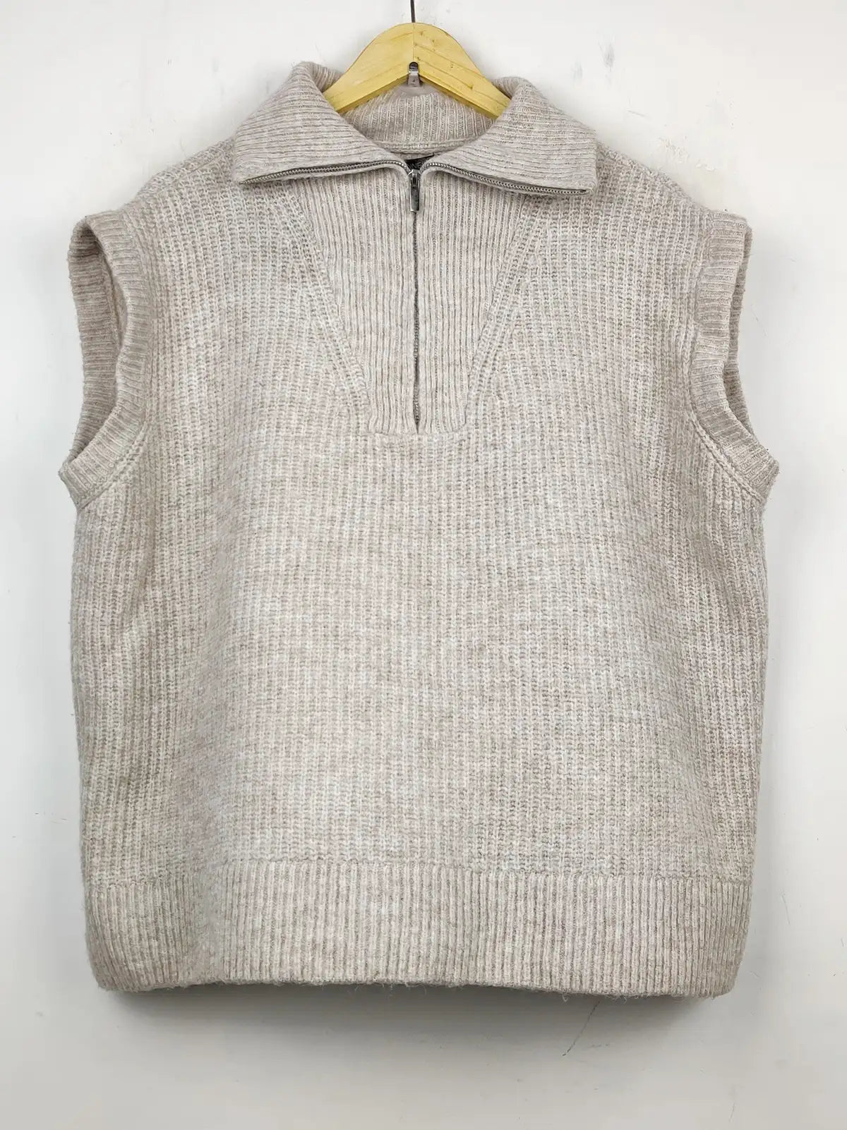 Buy online pre-used pre-loved 100% authentic & Original branded Dunnes Stores (SL-1727) available in Pakistan. Top international brands avilable.