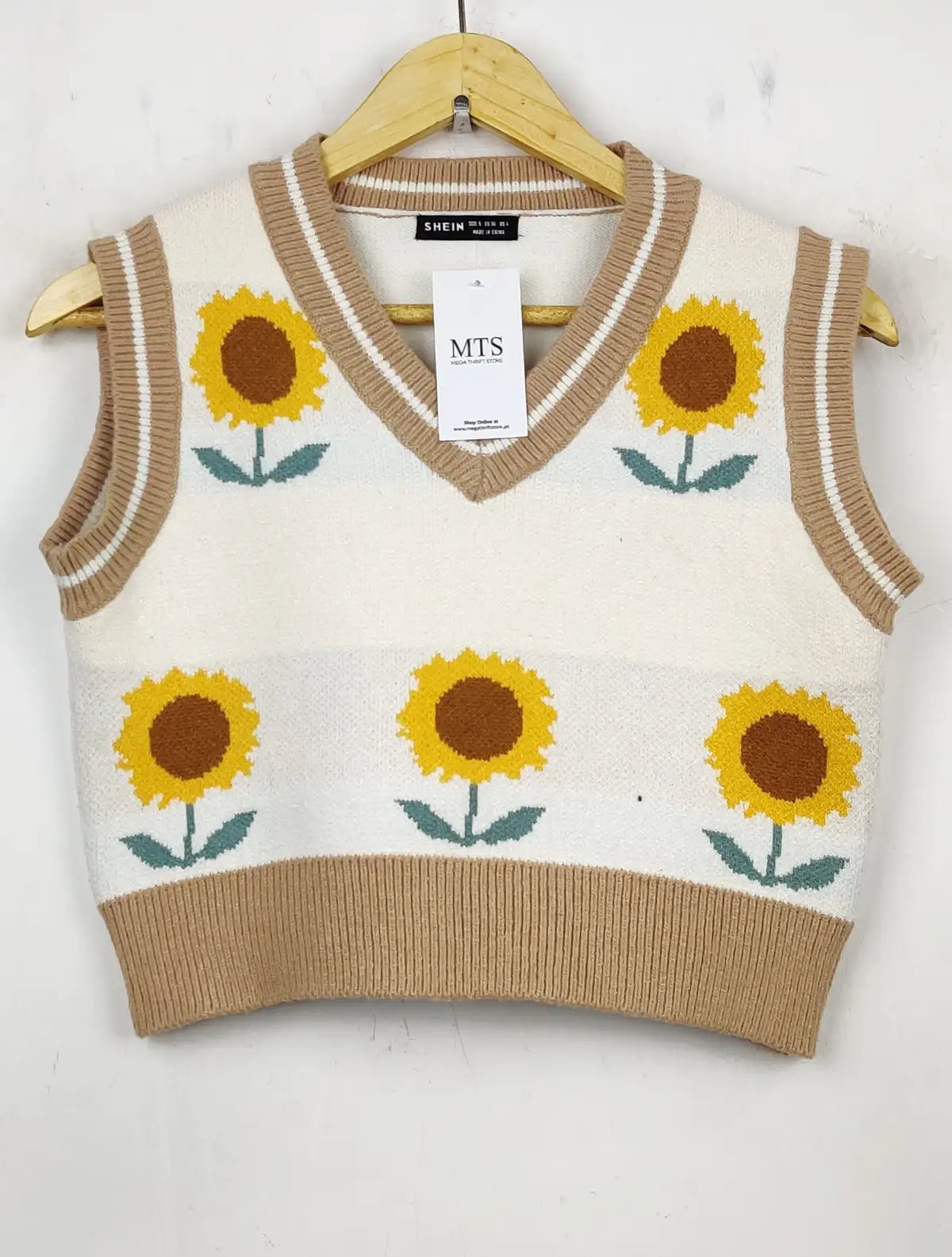Buy online pre-used pre-loved 100% authentic & Original branded Shein (SL-1742) available in Pakistan. Top international brands avilable.