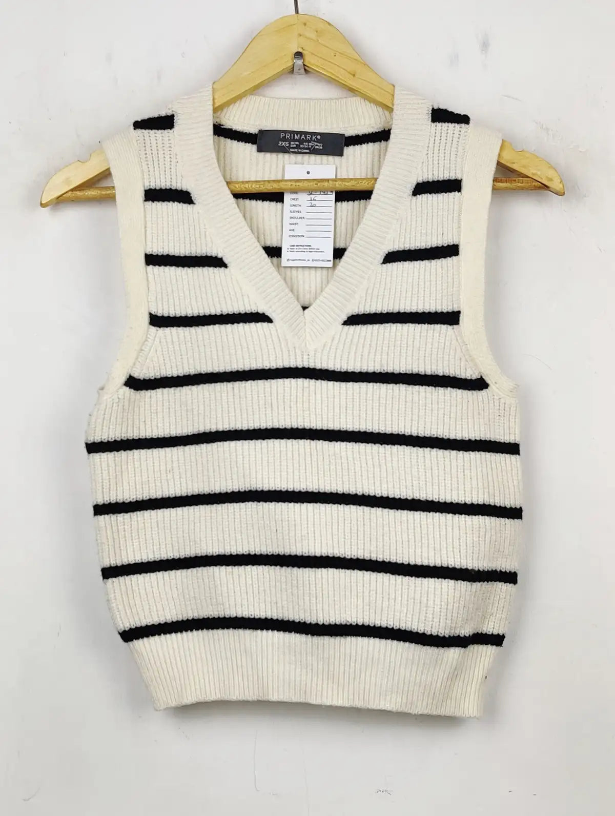 Buy online pre-used pre-loved 100% authentic & Original branded Primark (SL-1759) available in Pakistan. Top international brands avilable.