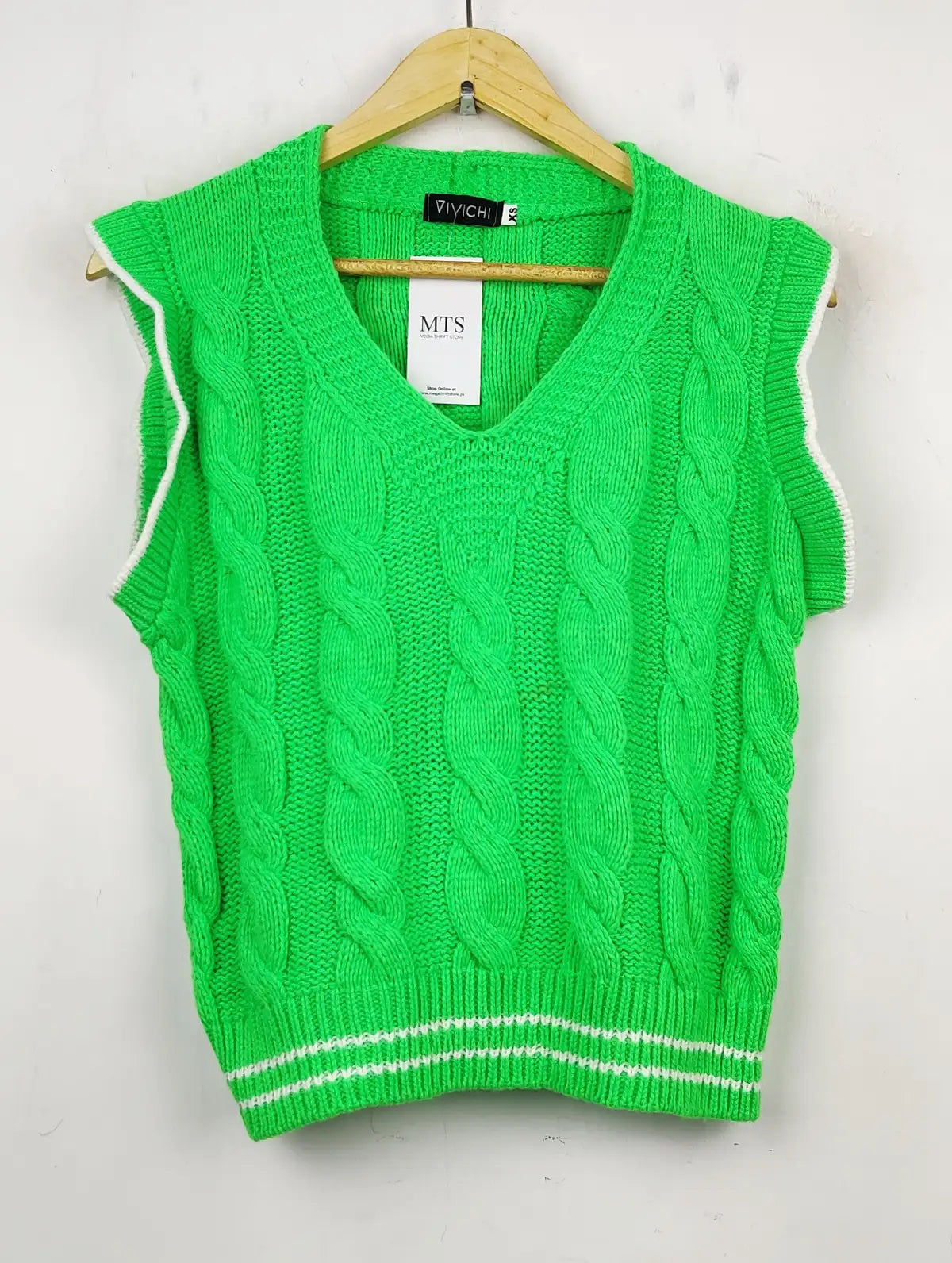 Buy online pre-used pre-loved 100% authentic & Original branded Vivichi (SL-1765) available in Pakistan. Top international brands avilable.