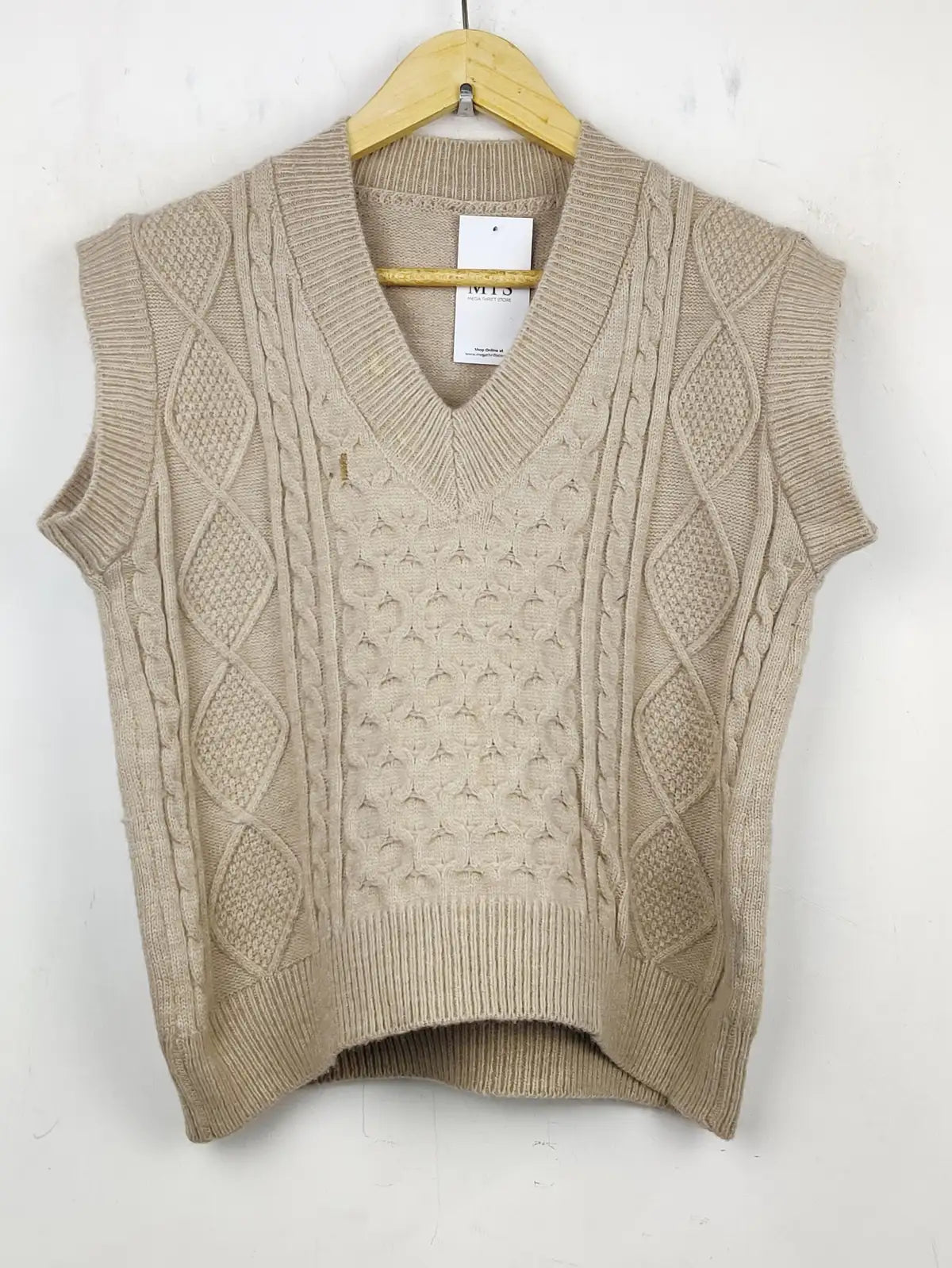 Buy online pre-used pre-loved 100% authentic & Original branded Shein (SL-1772) available in Pakistan. Top international brands avilable.