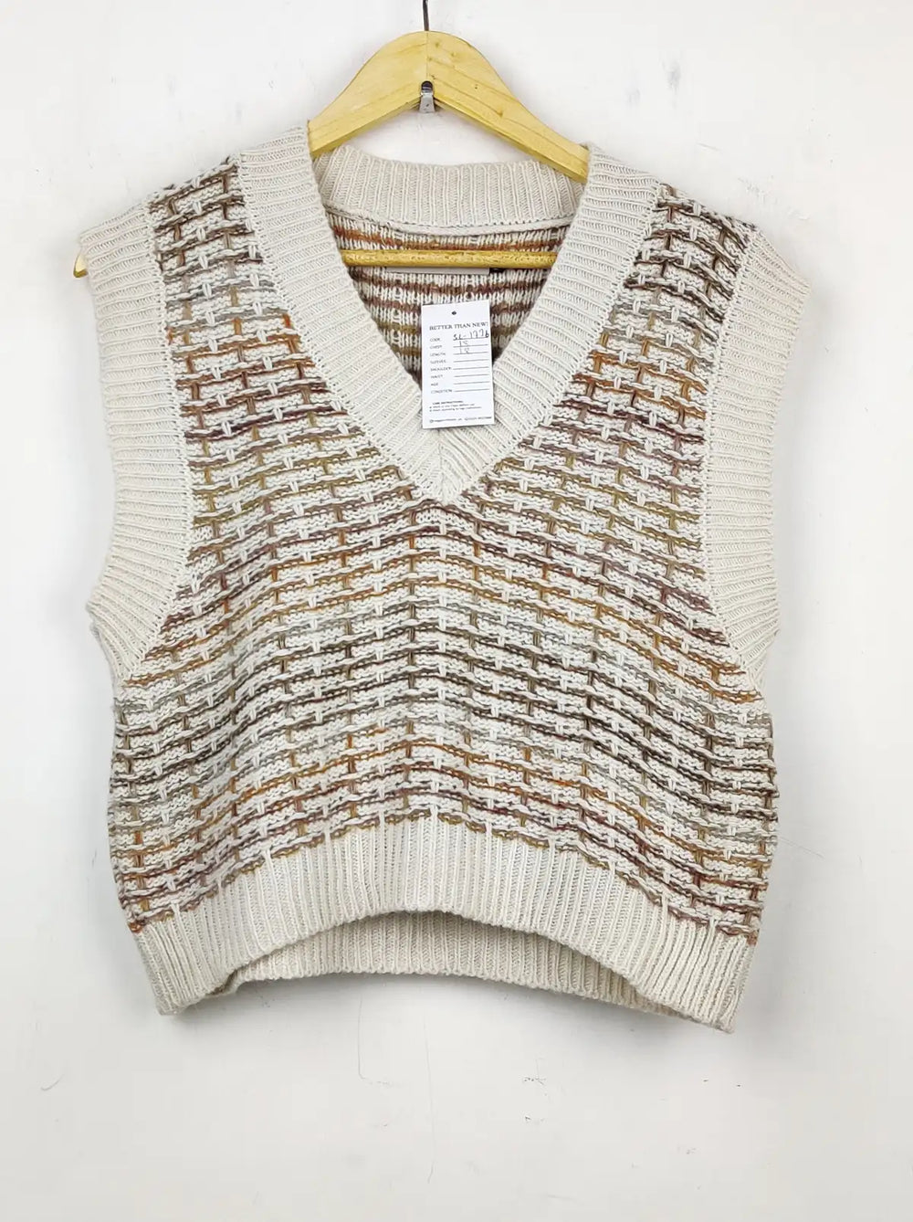 Buy online pre-used pre-loved 100% authentic & Original branded Rowen Avenue (SL-1776) available in Pakistan. Top international brands avilable.