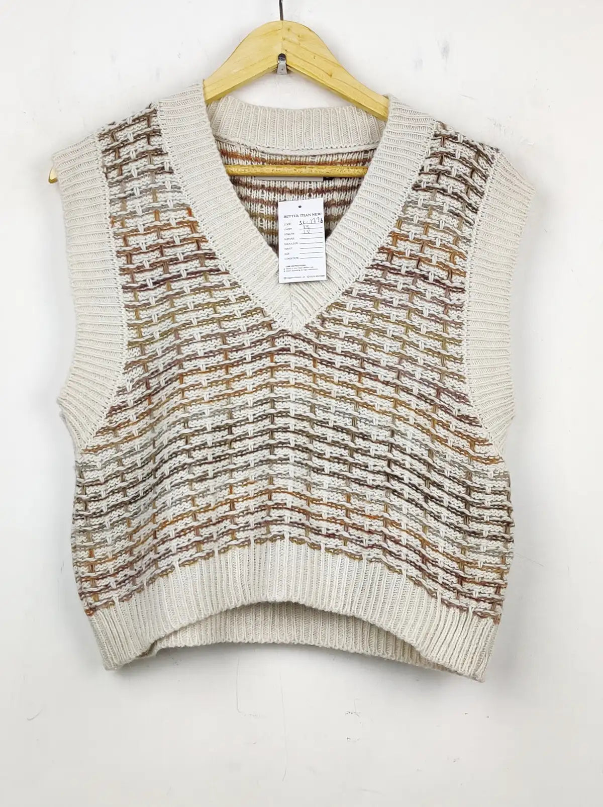 Buy online pre-used pre-loved 100% authentic & Original branded Rowen Avenue (SL-1776) available in Pakistan. Top international brands avilable.