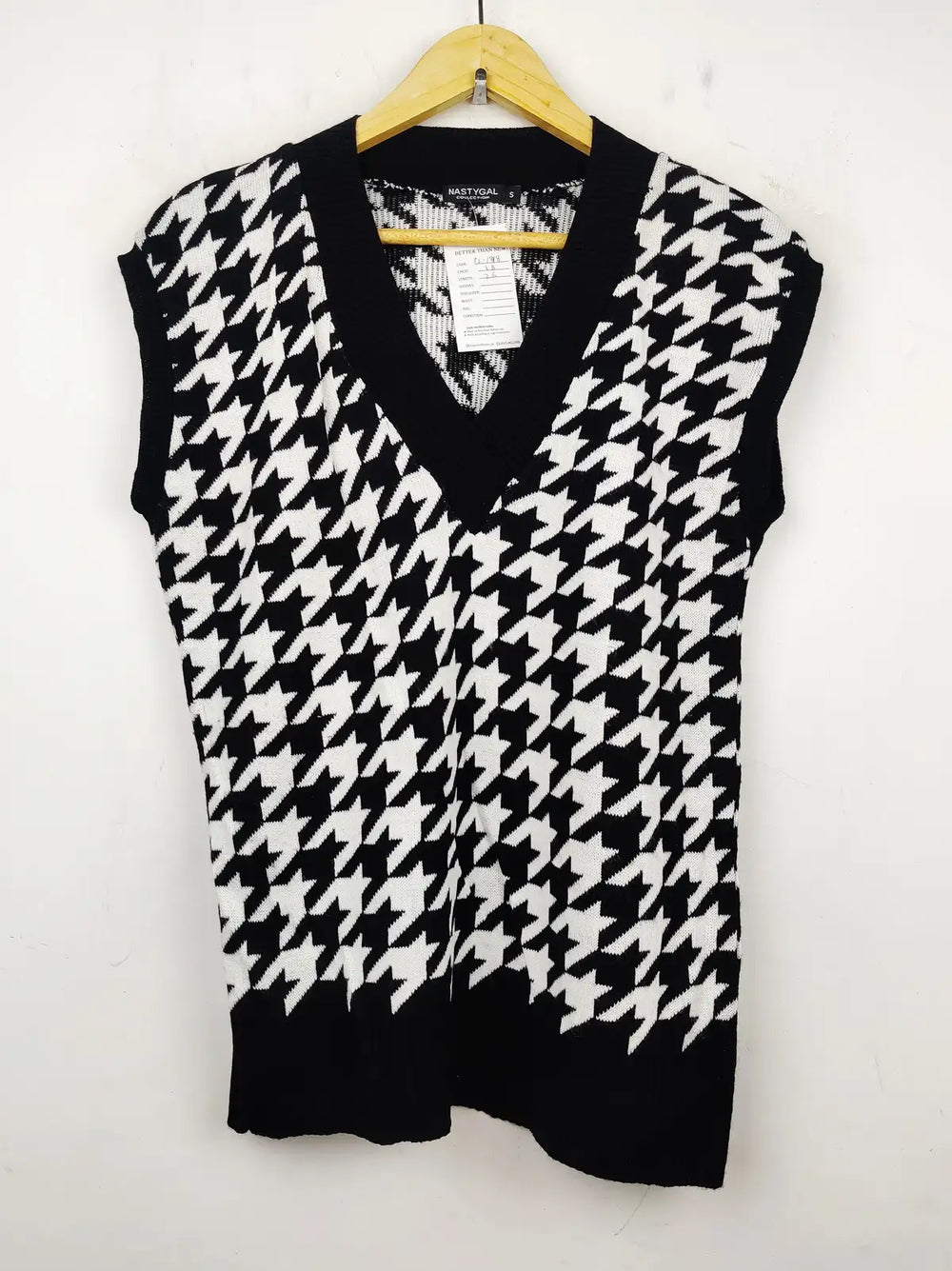 Buy online pre-used pre-loved 100% authentic & Original branded Nastygal (SL-1818) available in Pakistan. Top international brands avilable.