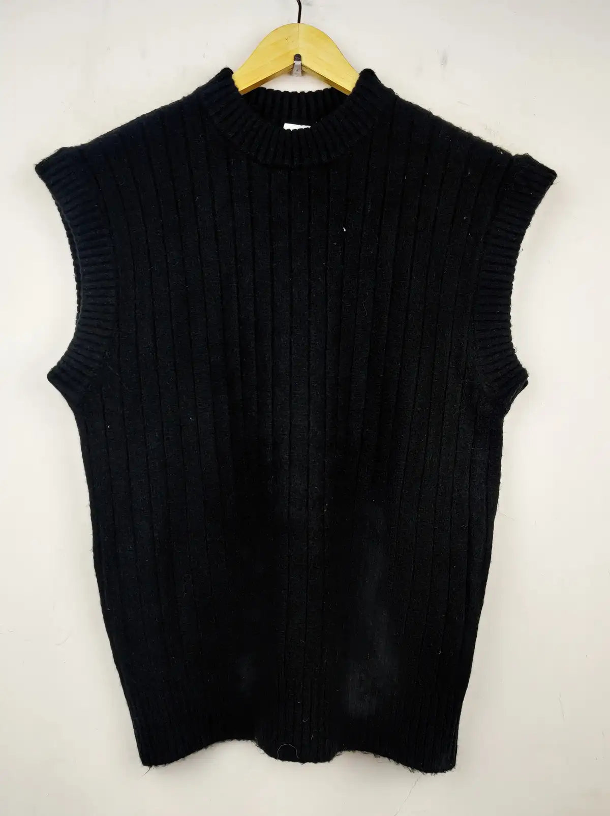 Buy online pre-used pre-loved 100% authentic & Original branded Collusion (SL-1821) available in Pakistan. Top international brands avilable.