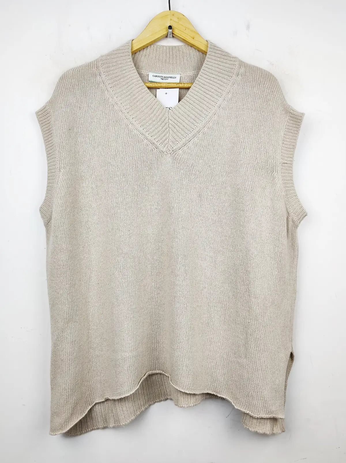 Buy online pre-used pre-loved 100% authentic & Original branded Carolyn Donnelly (SL-1822) available in Pakistan. Top international brands avilable.